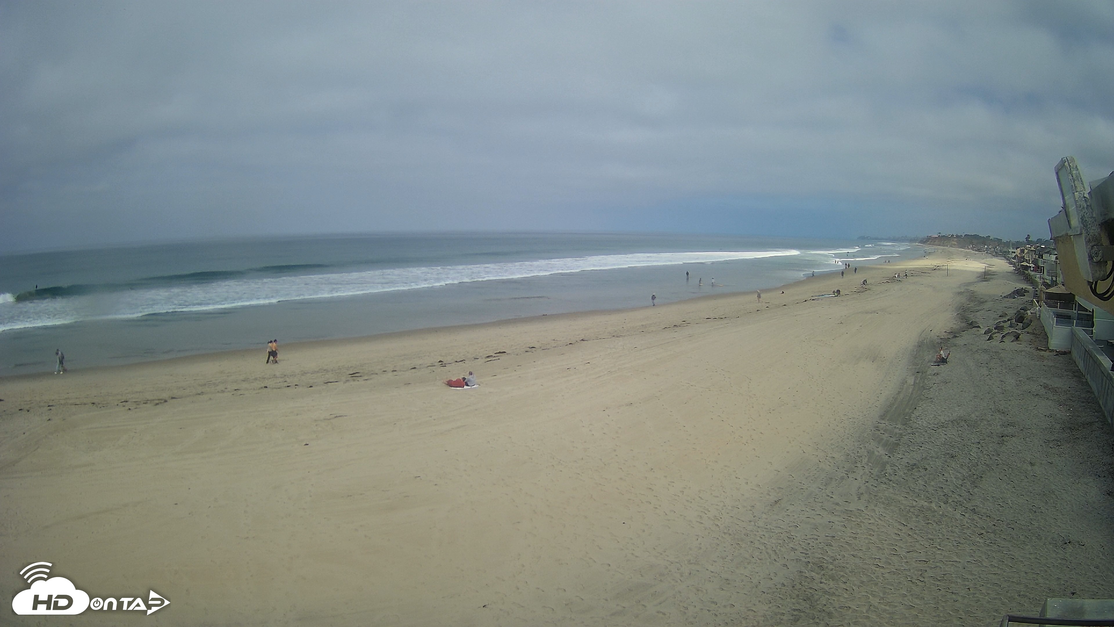 Snapshot of 17th St. Del Mar Beach - 4K NW View Live Cam taken Apr 10, 2026, 9:57am PDT