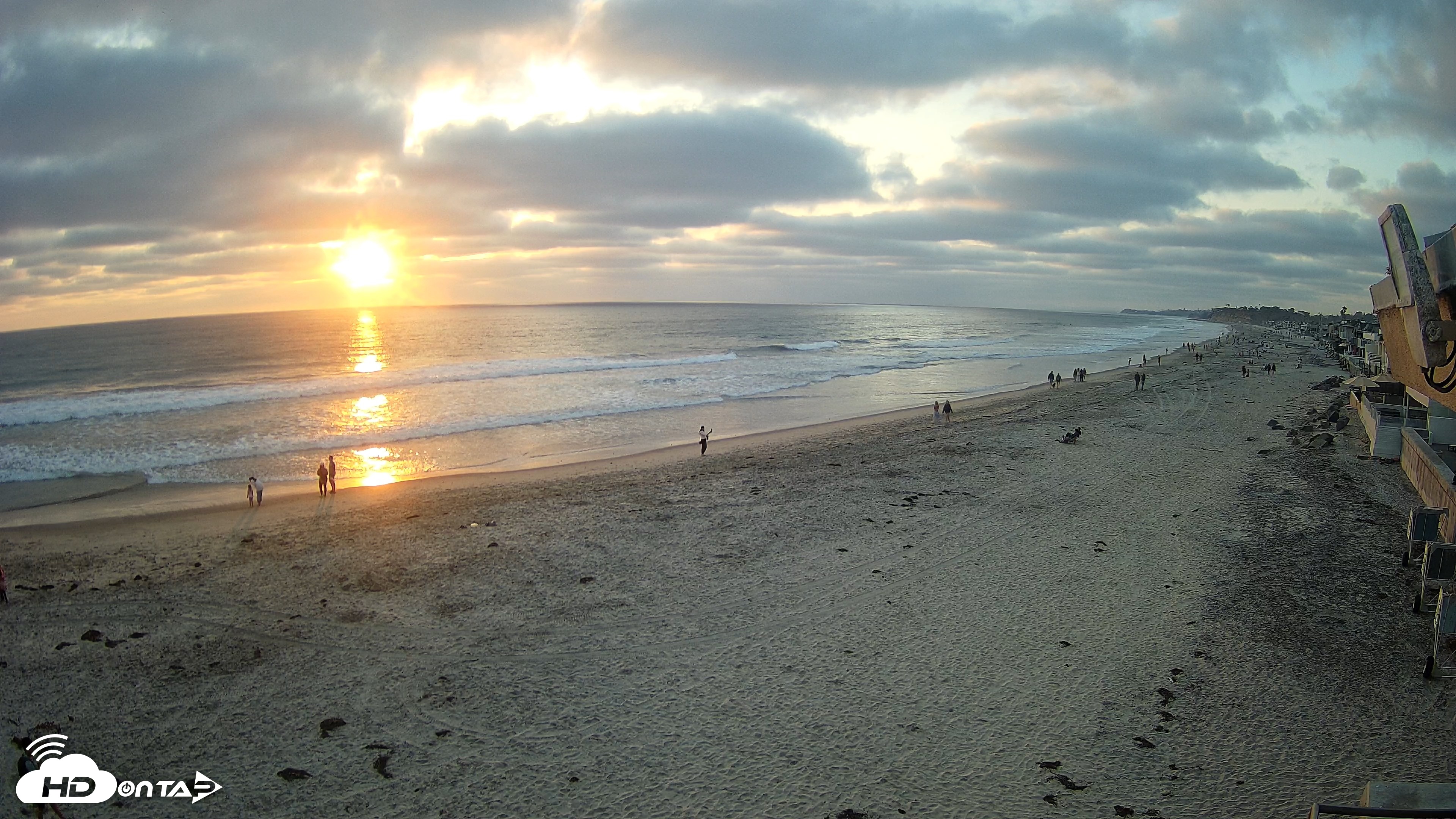Snapshot of 17th St. Del Mar Beach - 4K NW View Live Cam taken May 22, 2026, 7:30pm PDT