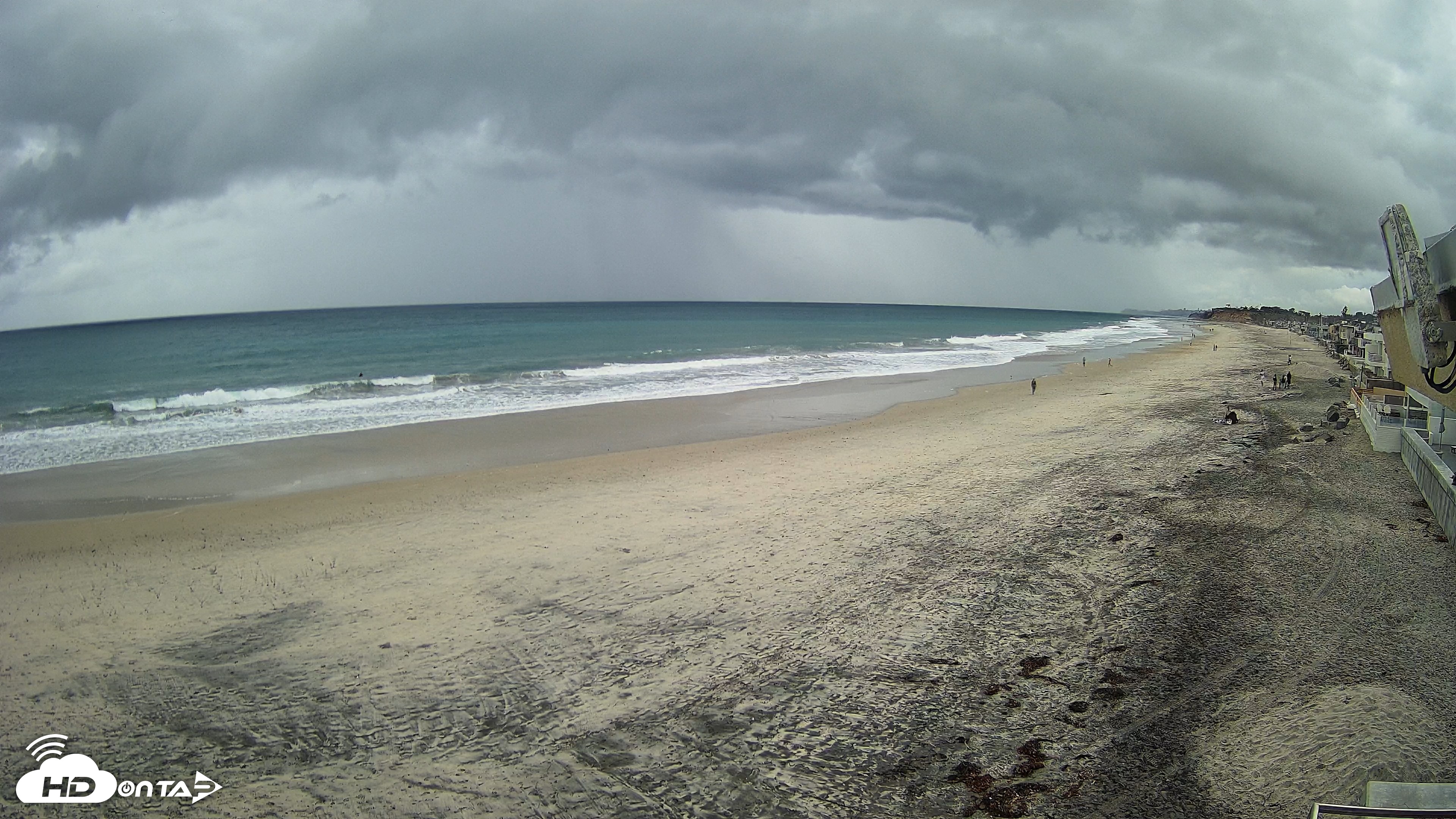 Snapshot of 17th St. Del Mar Beach - 4K NW View Live Cam taken Oct 23, 2026, 2:11pm PDT