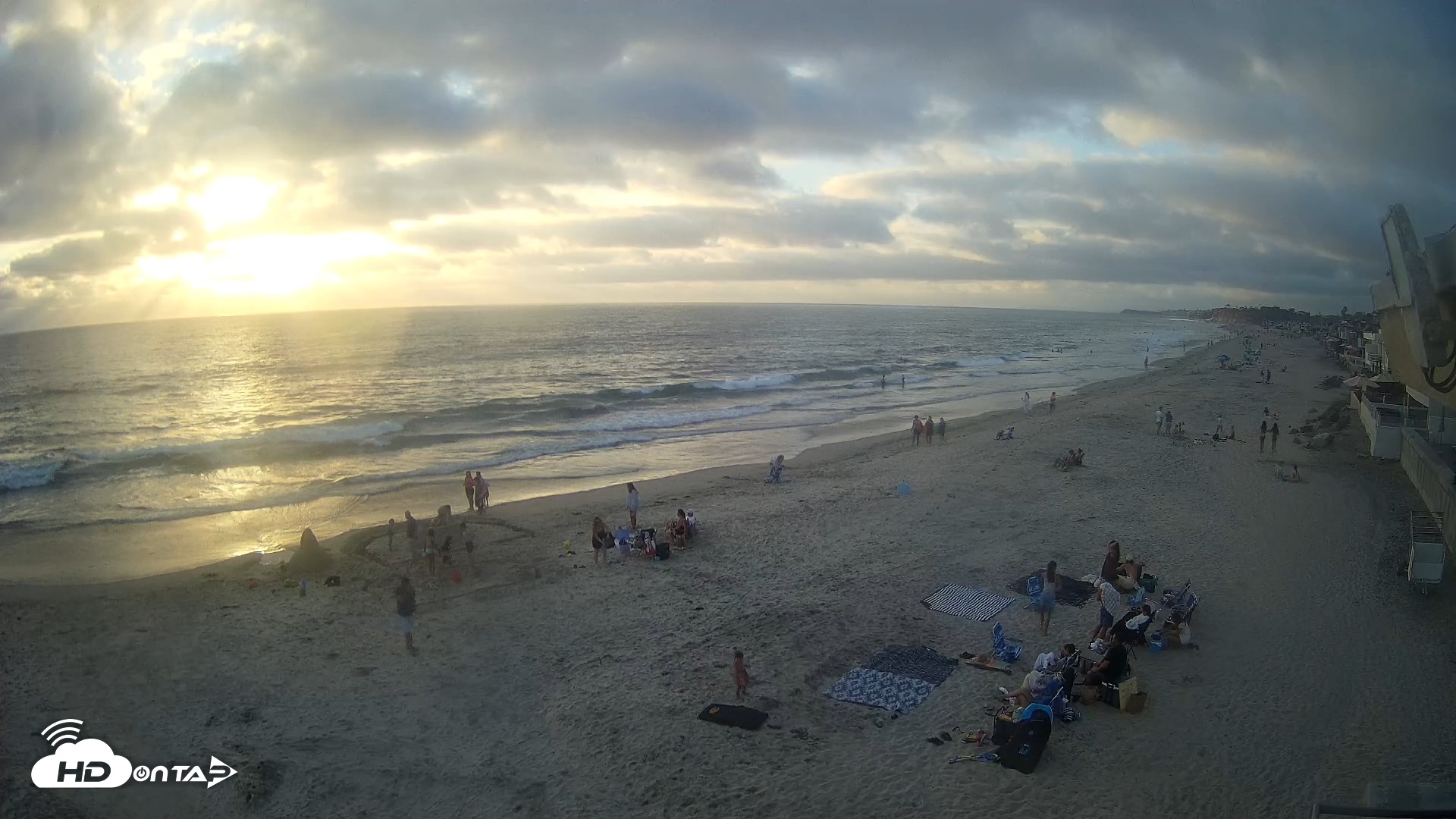 Snapshot of 17th St. Del Mar Beach - 4K NW View Live Cam taken Aug 12, 2026, 7:03pm PDT