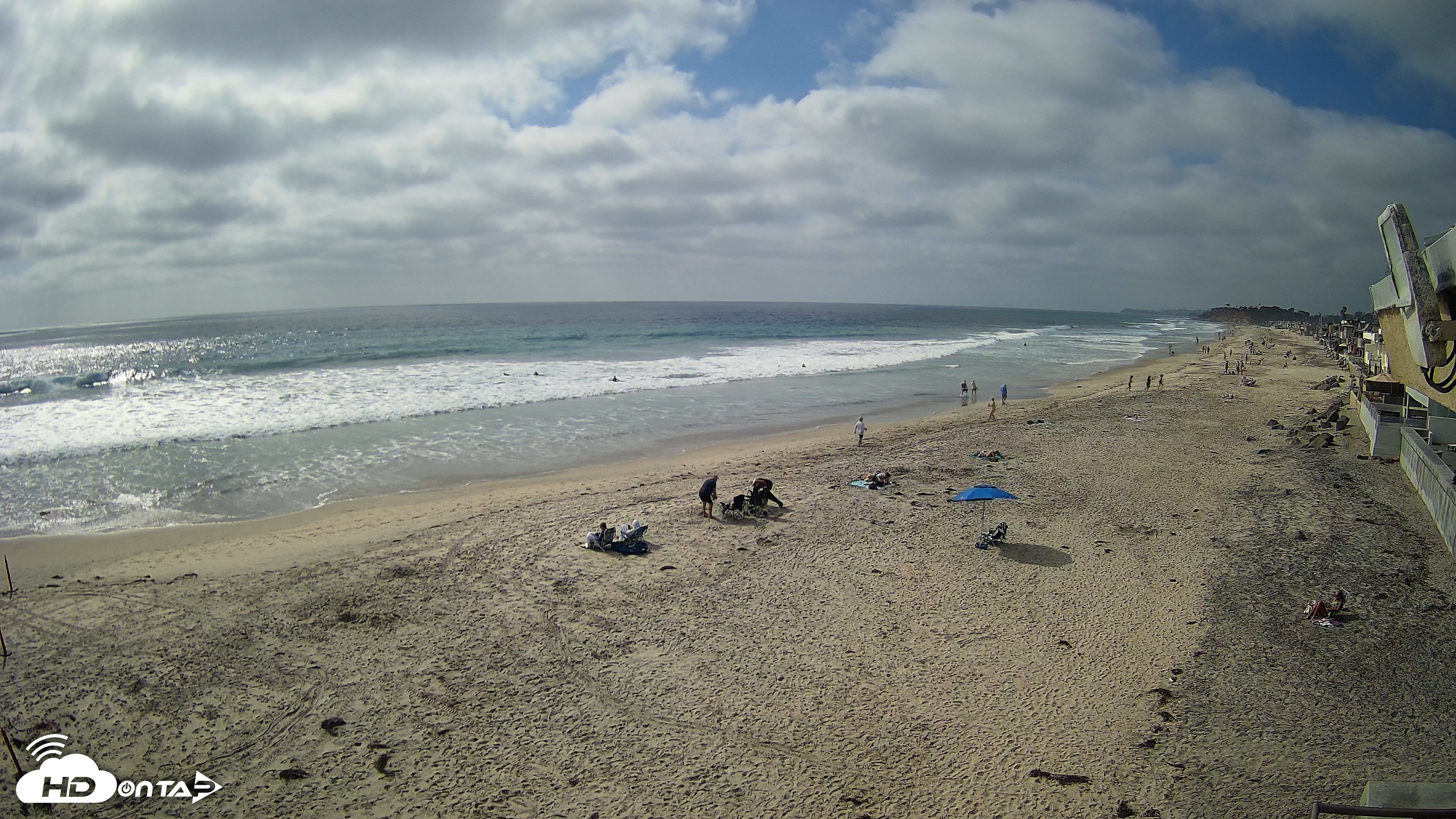 Snapshot of 17th St. Del Mar Beach - 4K NW View Live Cam taken May 21, 2026, 4:33pm PDT