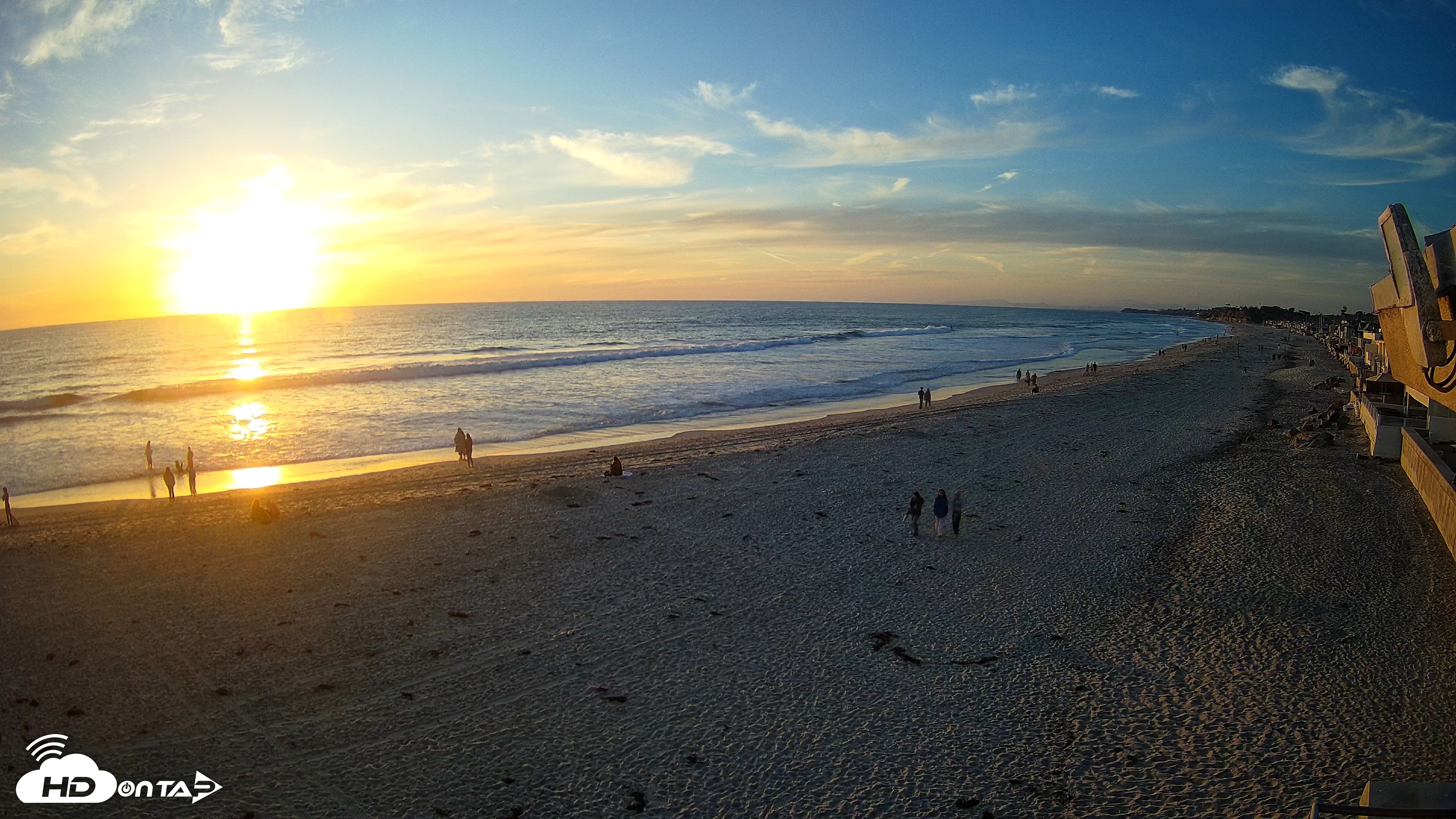 Snapshot of 17th St. Del Mar Beach - 4K NW View Live Cam taken Apr 23, 2026, 7:16pm PDT