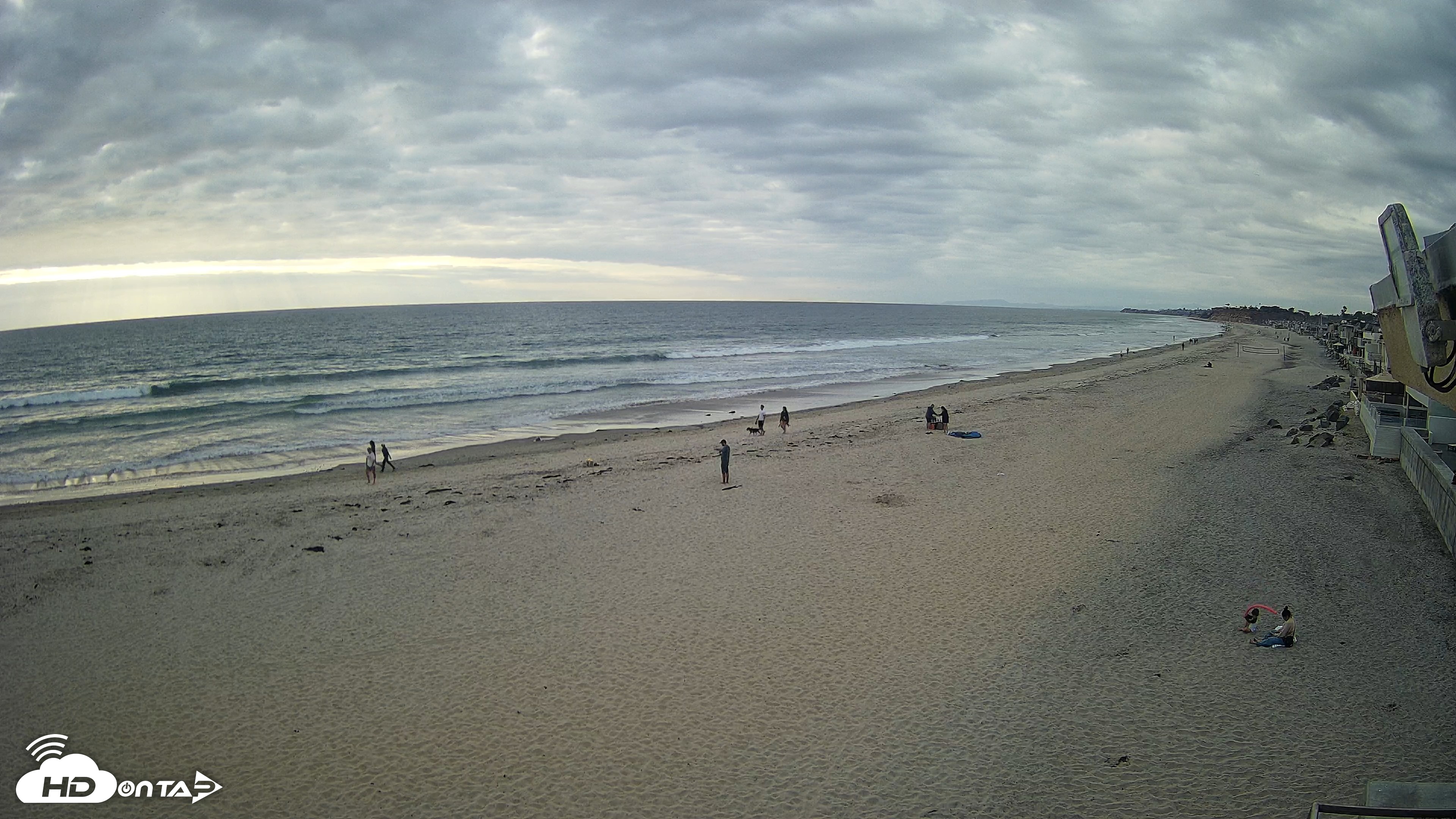 Snapshot of 17th St. Del Mar Beach - 4K NW View Live Cam taken May 3, 2026, 5:58pm PDT