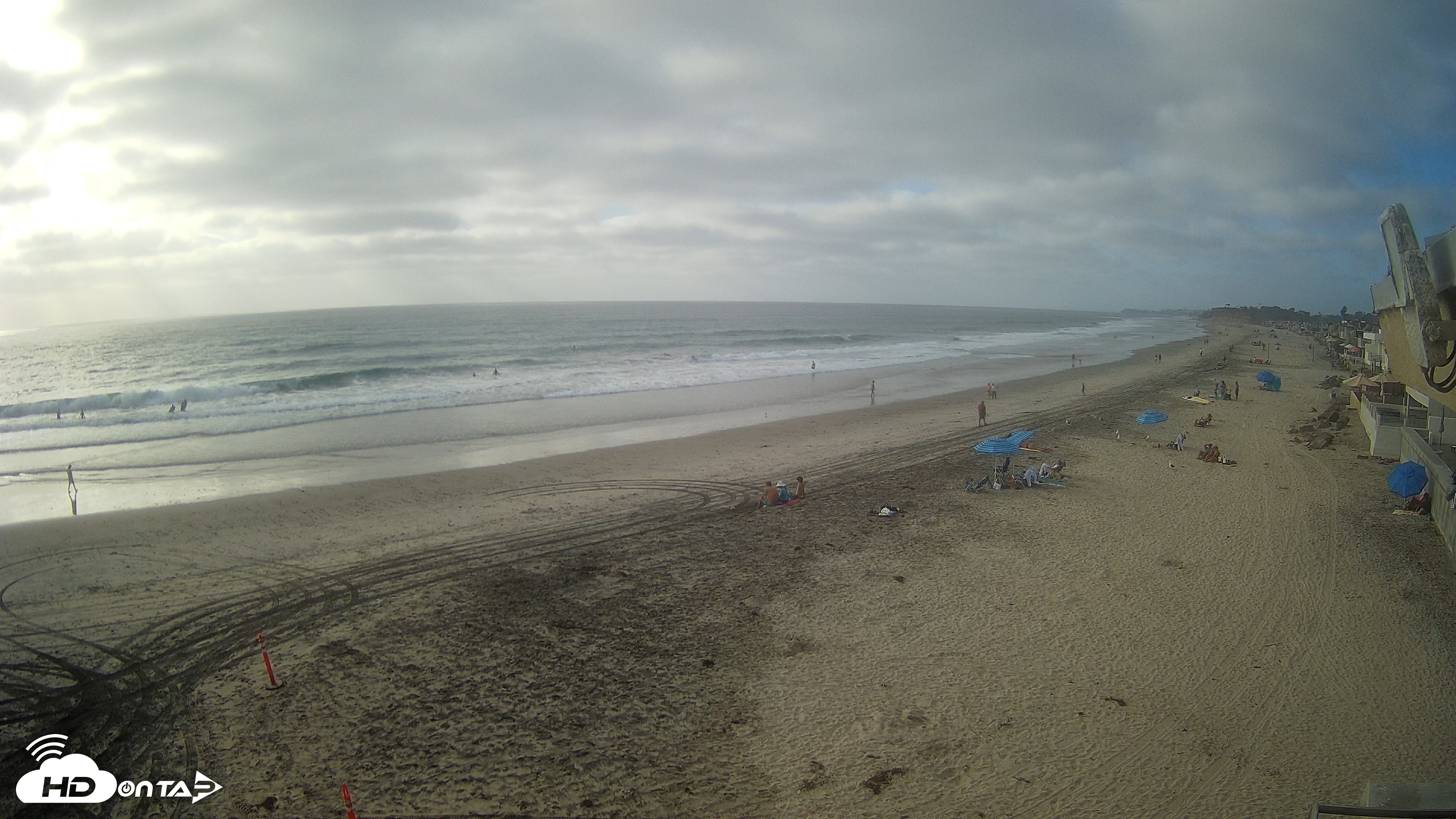 Snapshot of 17th St. Del Mar Beach - 4K NW View Live Cam taken Sep 14, 2026, 5:13pm PDT