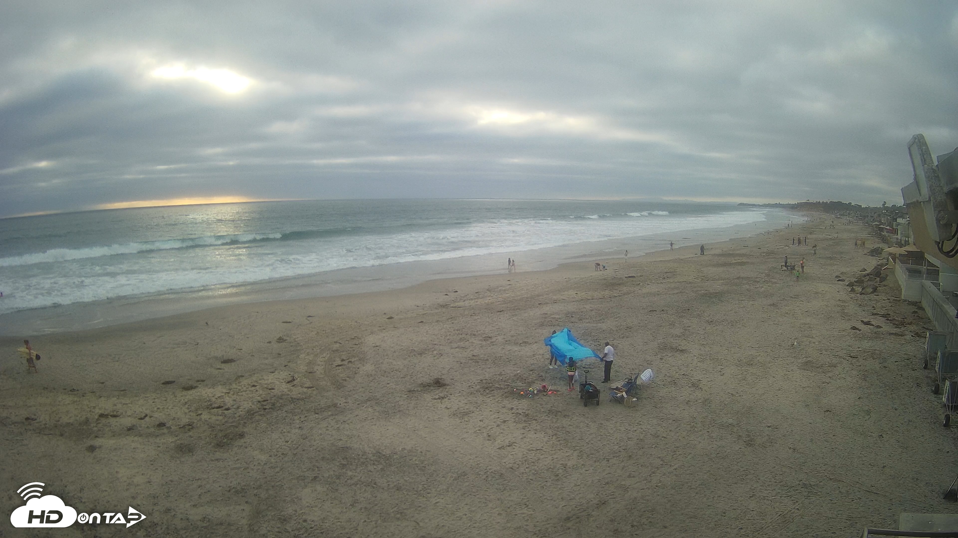 Snapshot of 17th St. Del Mar Beach - 4K NW View Live Cam taken Jun 17, 2026, 6:39pm PDT