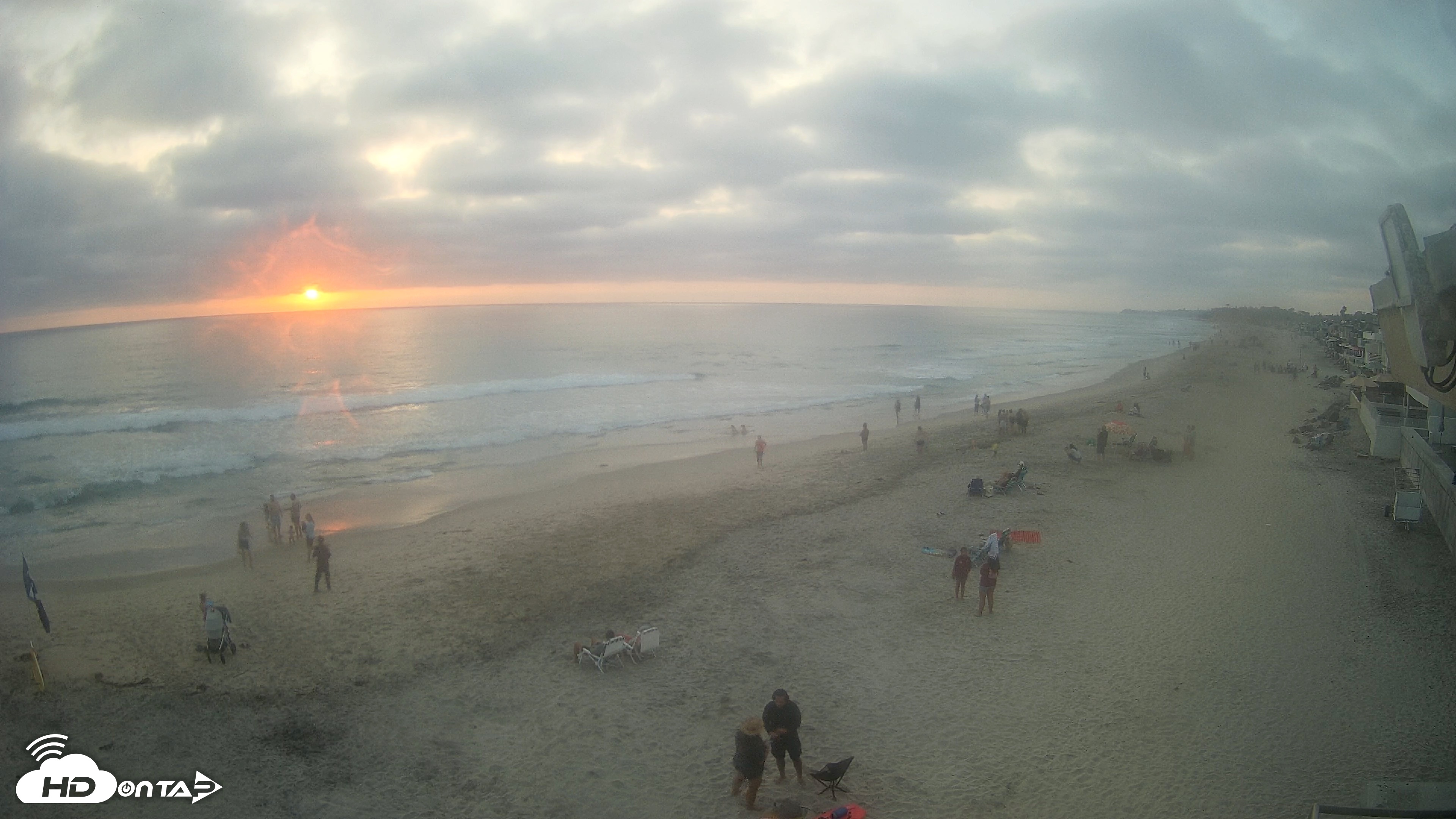 Snapshot of 17th St. Del Mar Beach - 4K NW View Live Cam taken Aug 6, 2026, 7:36pm PDT