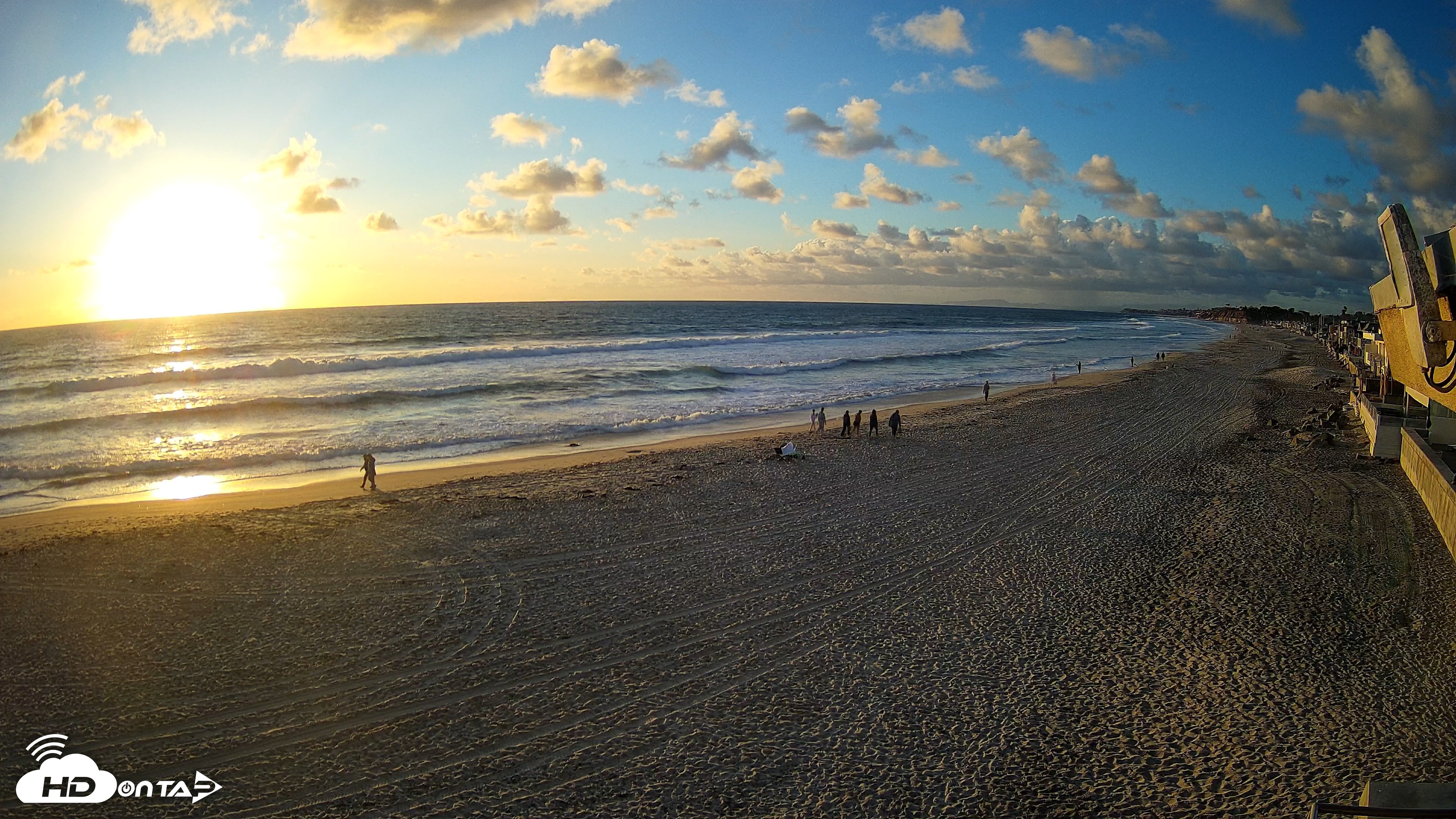 Snapshot of 17th St. Del Mar Beach - 4K NW View Live Cam taken Apr 13, 2026, 7:09pm PDT