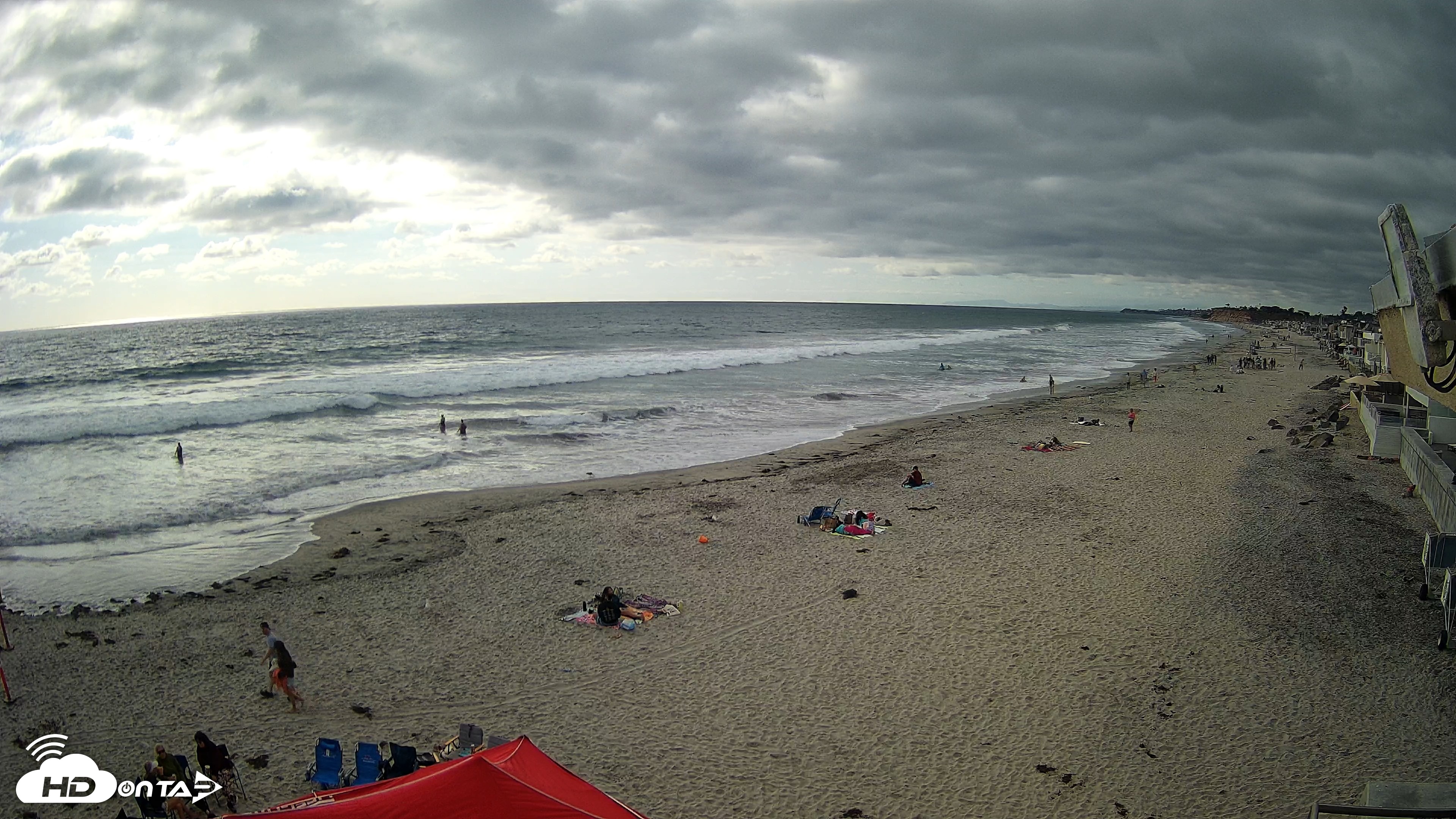 Snapshot of 17th St. Del Mar Beach - 4K NW View Live Cam taken May 25, 2026, 5:24pm PDT