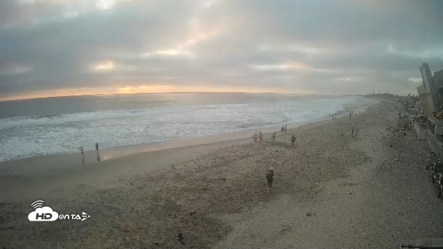 Snapshot of 17th St. Del Mar Beach - 4K NW View Live Cam taken Jun 9, 2026, 7:41pm PDT