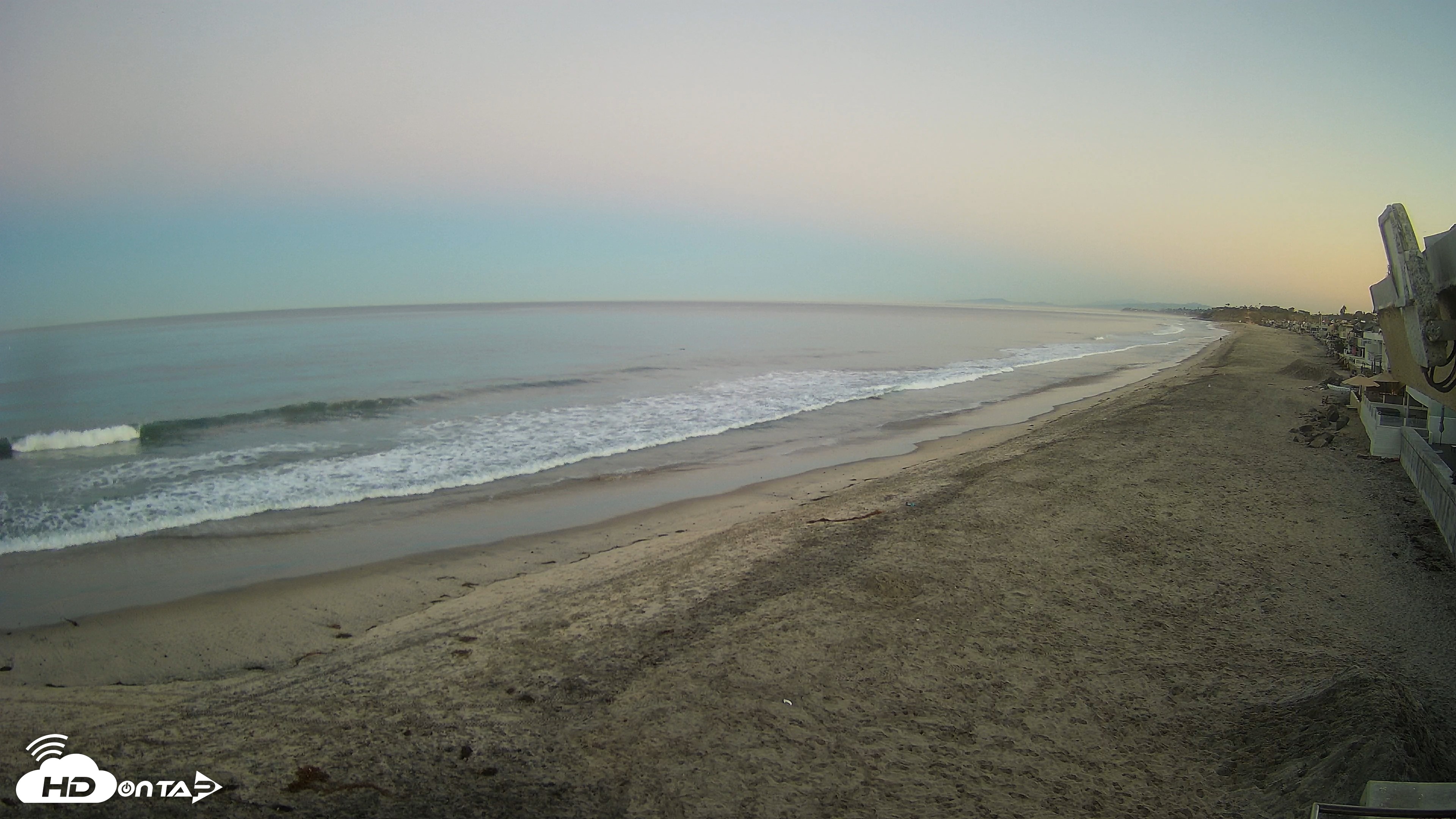 Snapshot of 17th St. Del Mar Beach - 4K NW View Live Cam taken Oct 5, 2026, 6:34am PDT