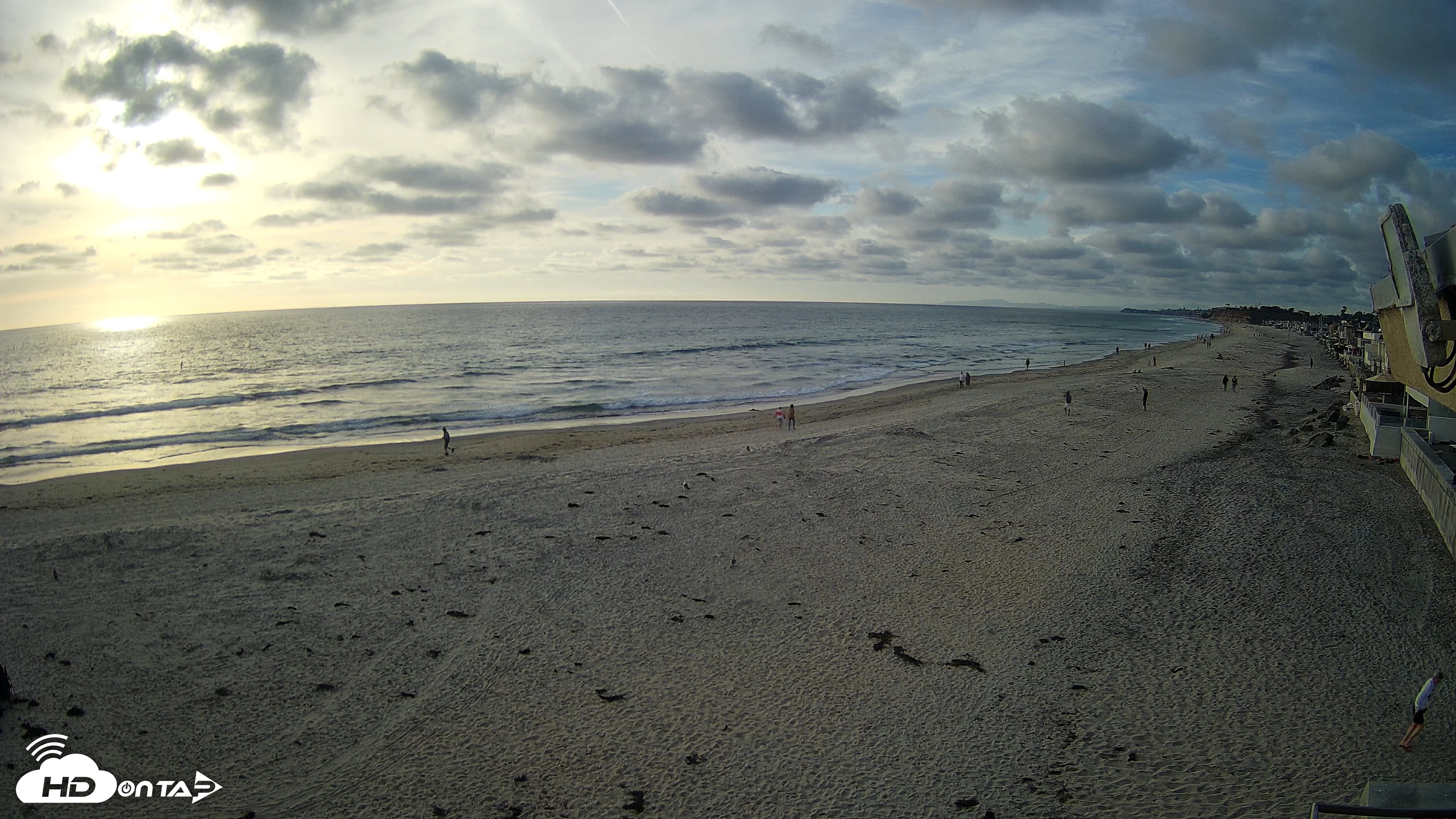 Snapshot of 17th St. Del Mar Beach - 4K NW View Live Cam taken Apr 20, 2026, 6:15pm PDT