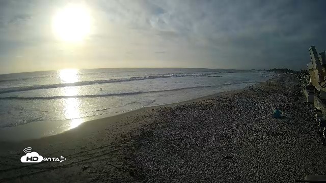 Snapshot of 17th St. Del Mar Beach - 4K NW View Live Cam taken Jun 8, 2026, 6:44pm PDT