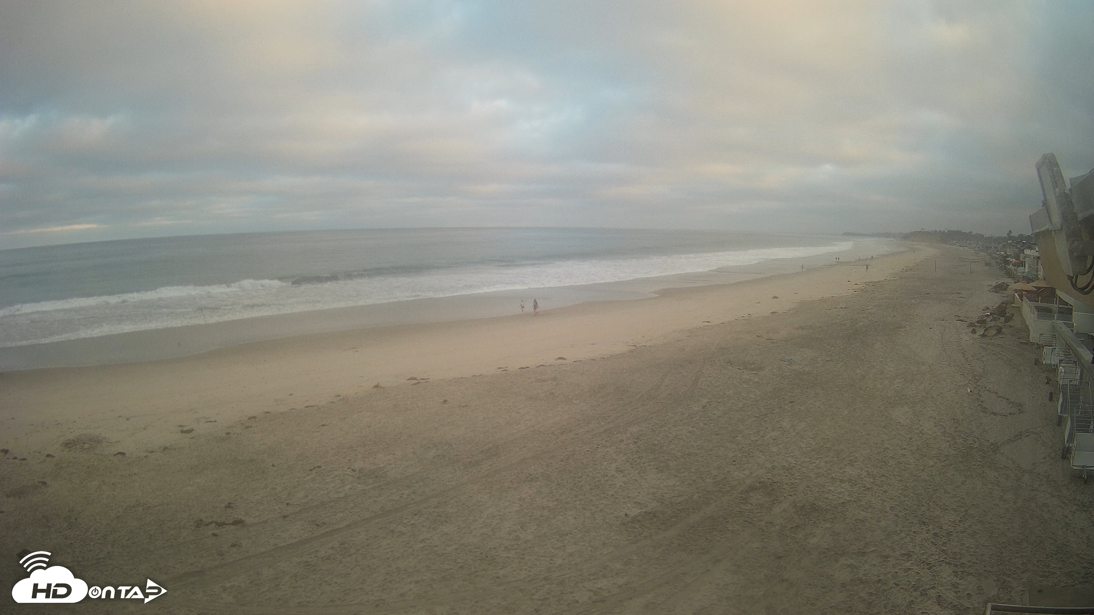 Snapshot of 17th St. Del Mar Beach - 4K NW View Live Cam taken Jul 5, 2026, 6:18am PDT