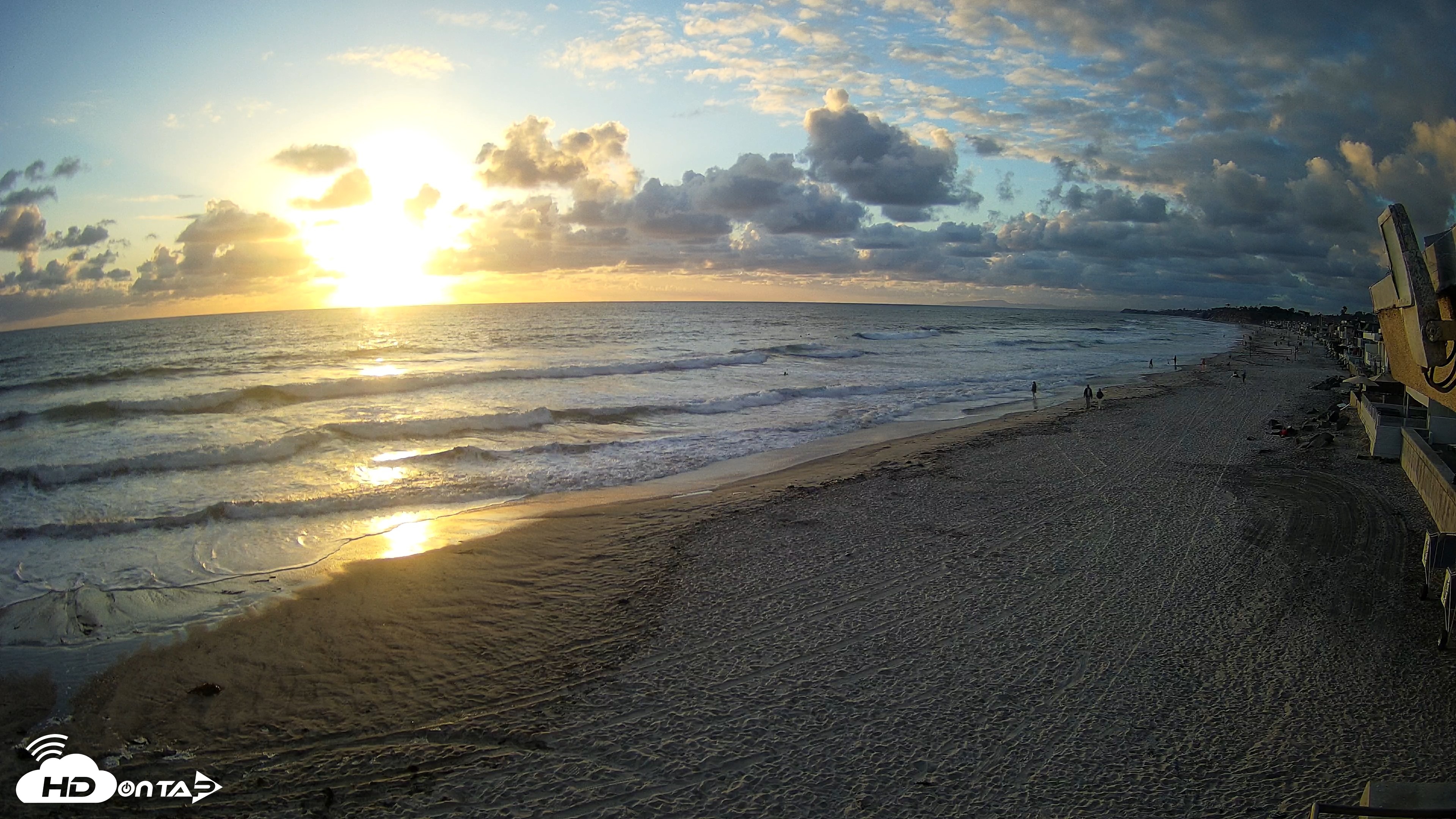 Snapshot of 17th St. Del Mar Beach - 4K NW View Live Cam taken May 27, 2026, 7:32pm PDT