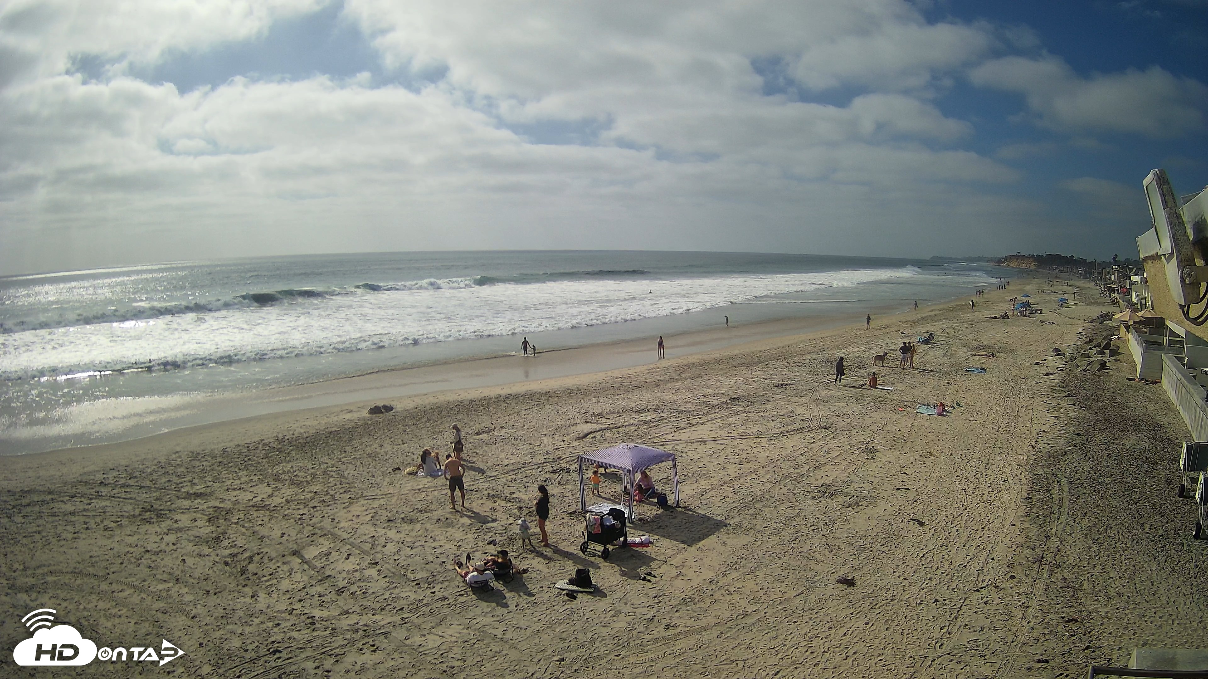 Snapshot of 17th St. Del Mar Beach - 4K NW View Live Cam taken Jun 1, 2026, 4:48pm PDT