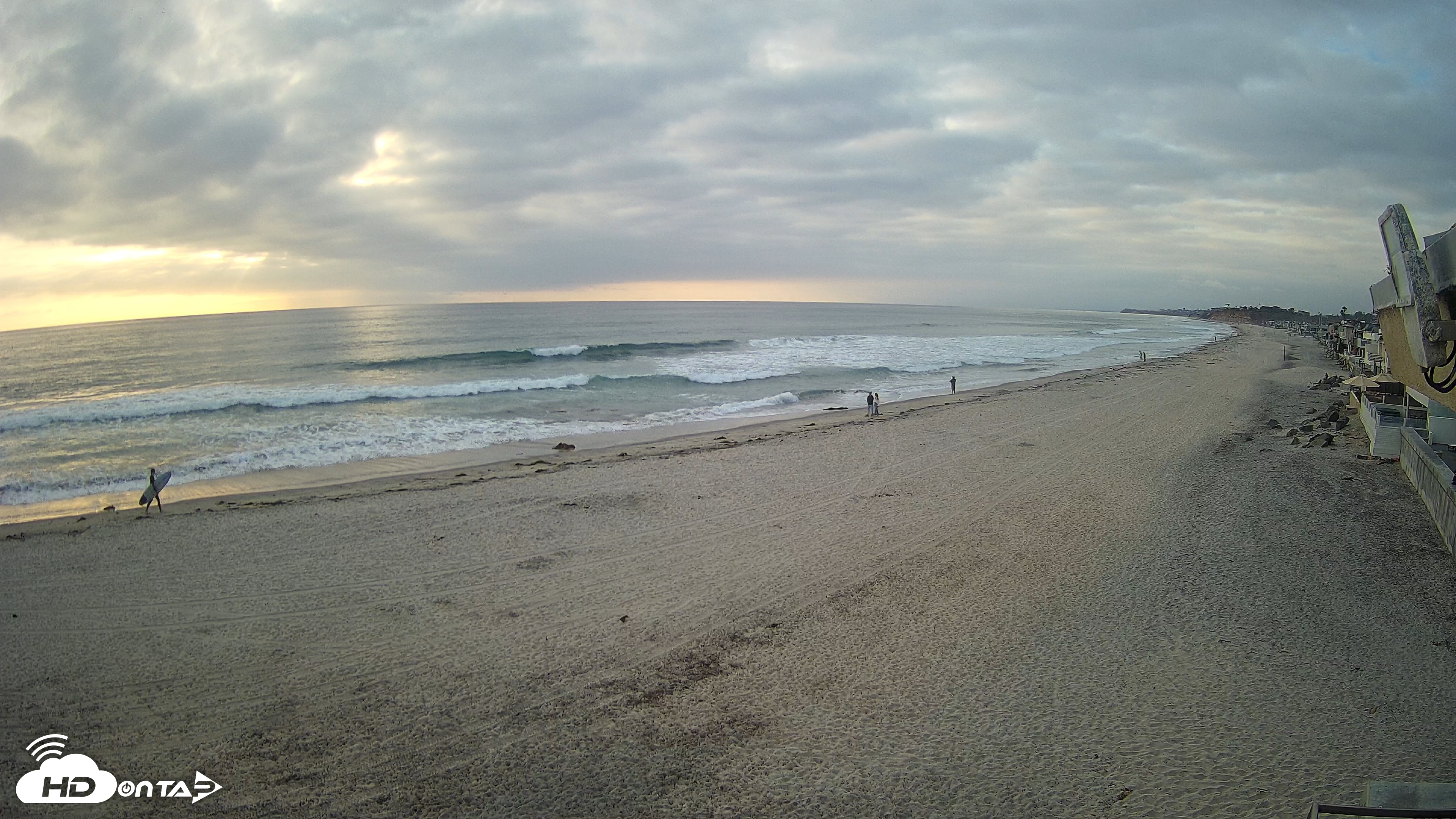 Snapshot of 17th St. Del Mar Beach - 4K NW View Live Cam taken May 12, 2026, 7:03pm PDT