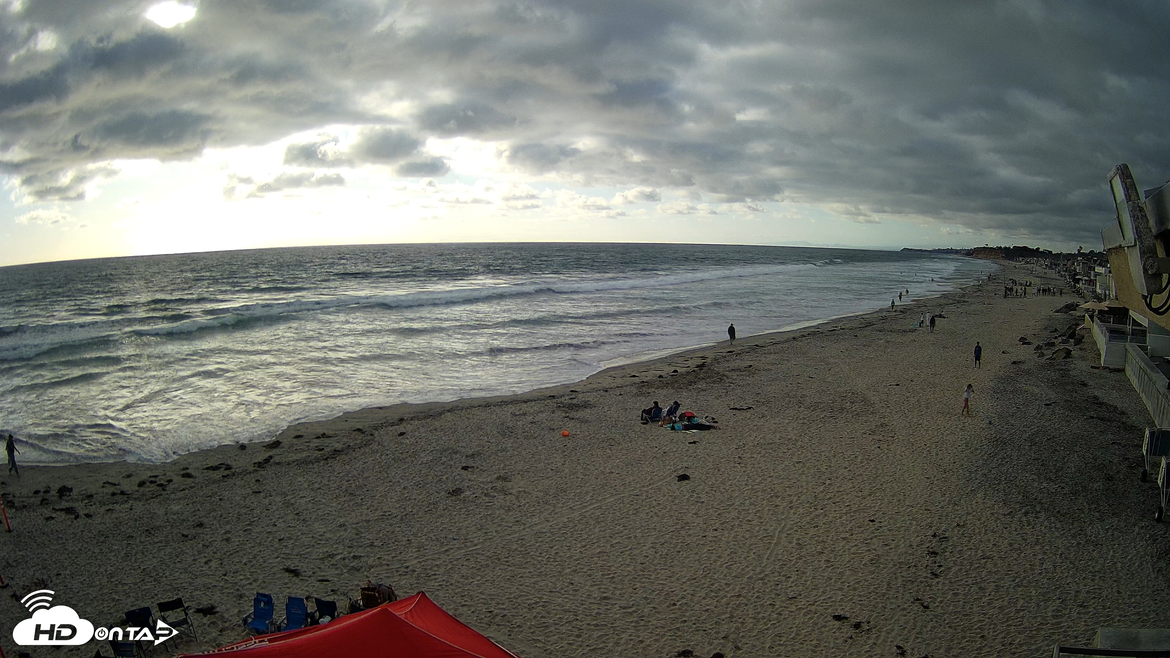 Snapshot of 17th St. Del Mar Beach - 4K NW View Live Cam taken May 25, 2026, 6:10pm PDT