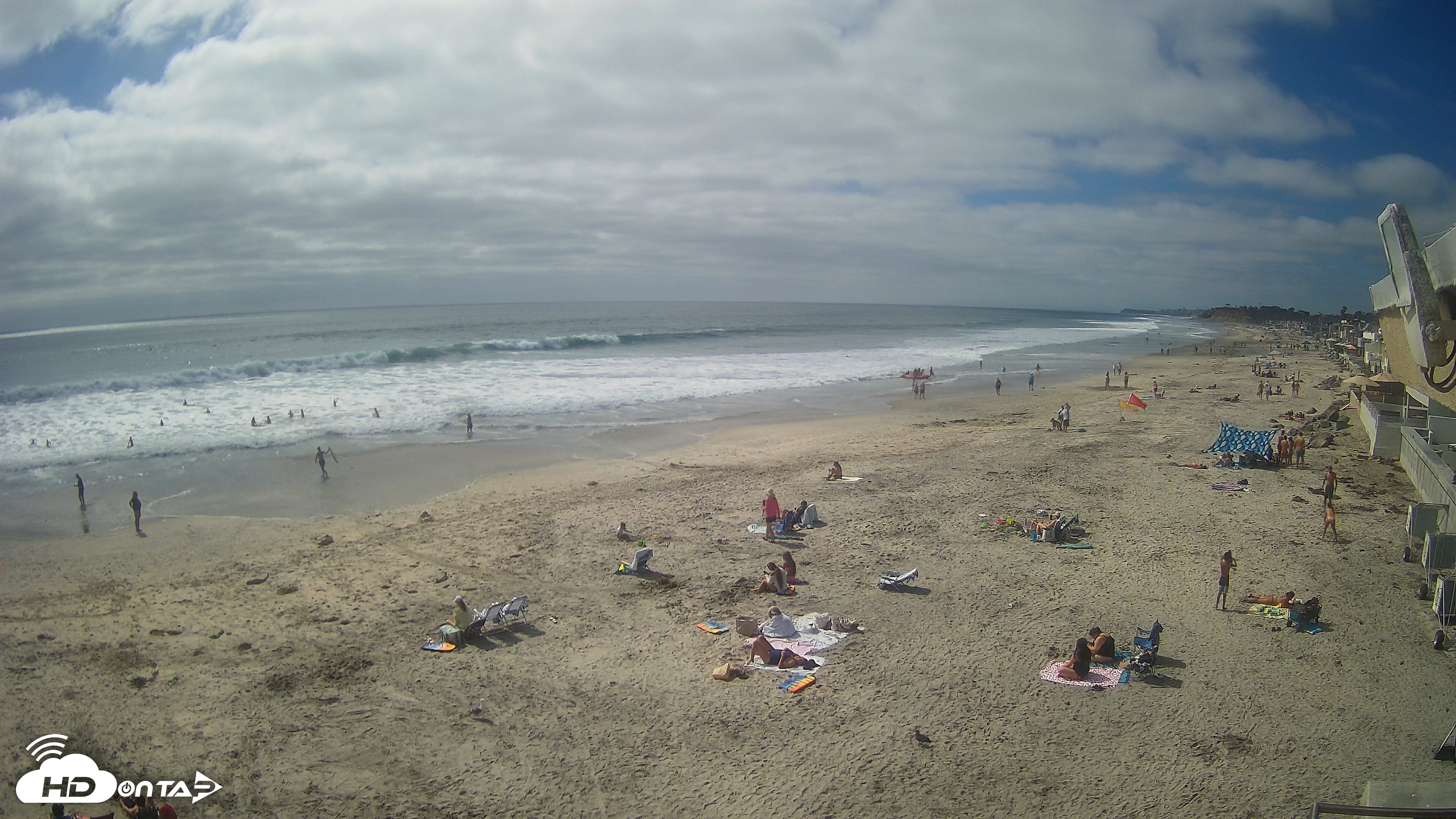 Snapshot of 17th St. Del Mar Beach - 4K NW View Live Cam taken Jun 17, 2026, 4:06pm PDT