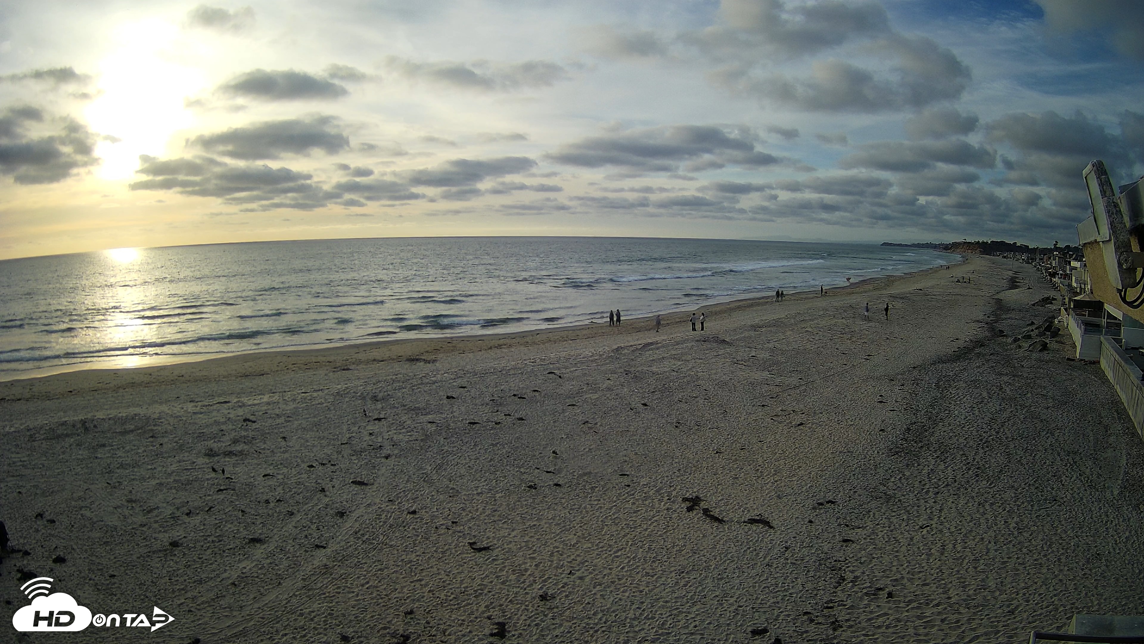 Snapshot of 17th St. Del Mar Beach - 4K NW View Live Cam taken Apr 20, 2026, 6:34pm PDT