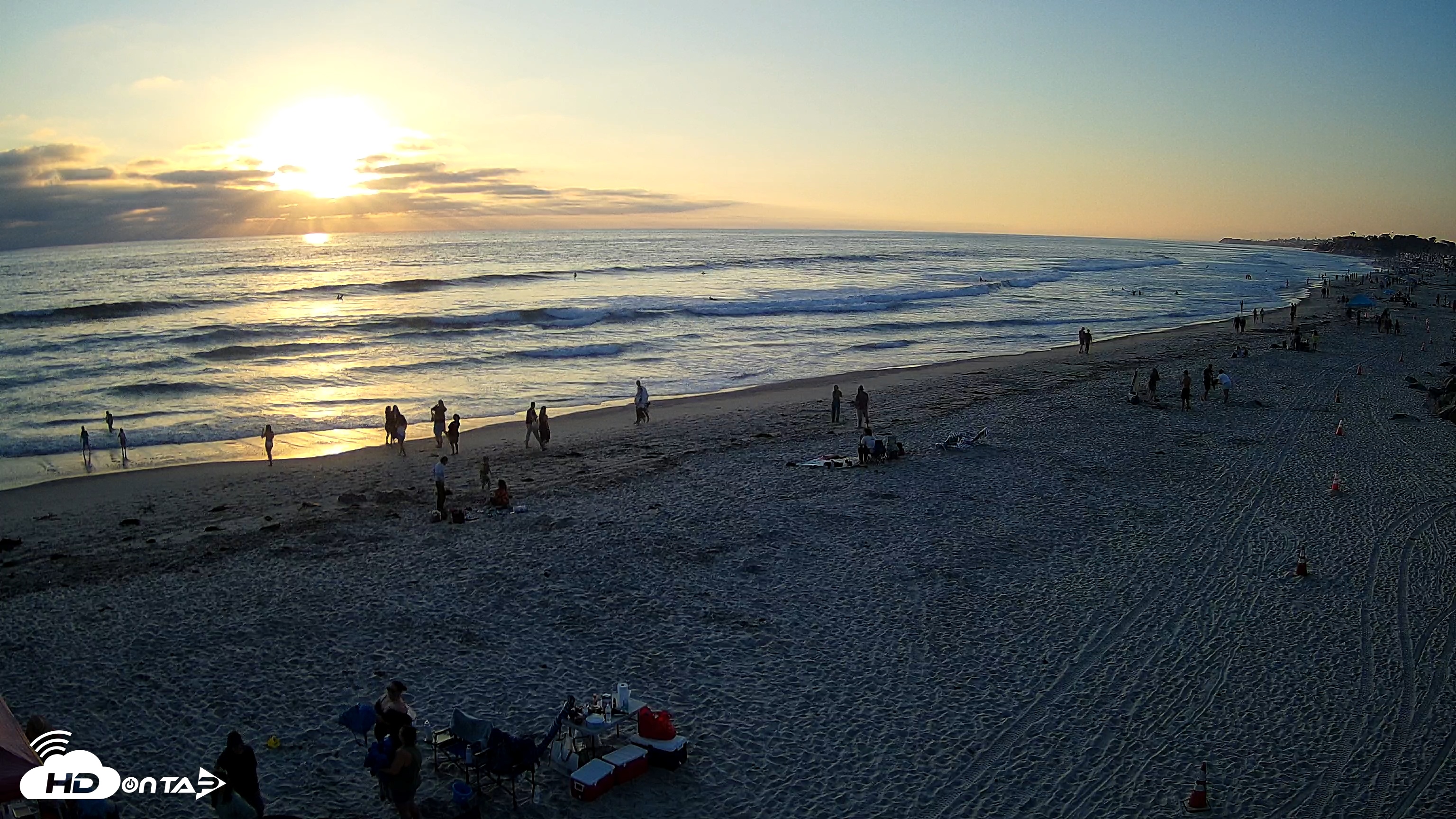 Snapshot of 17th St. Del Mar Beach - 4K NW View Live Cam taken Jul 4, 2025, 7:40pm PDT