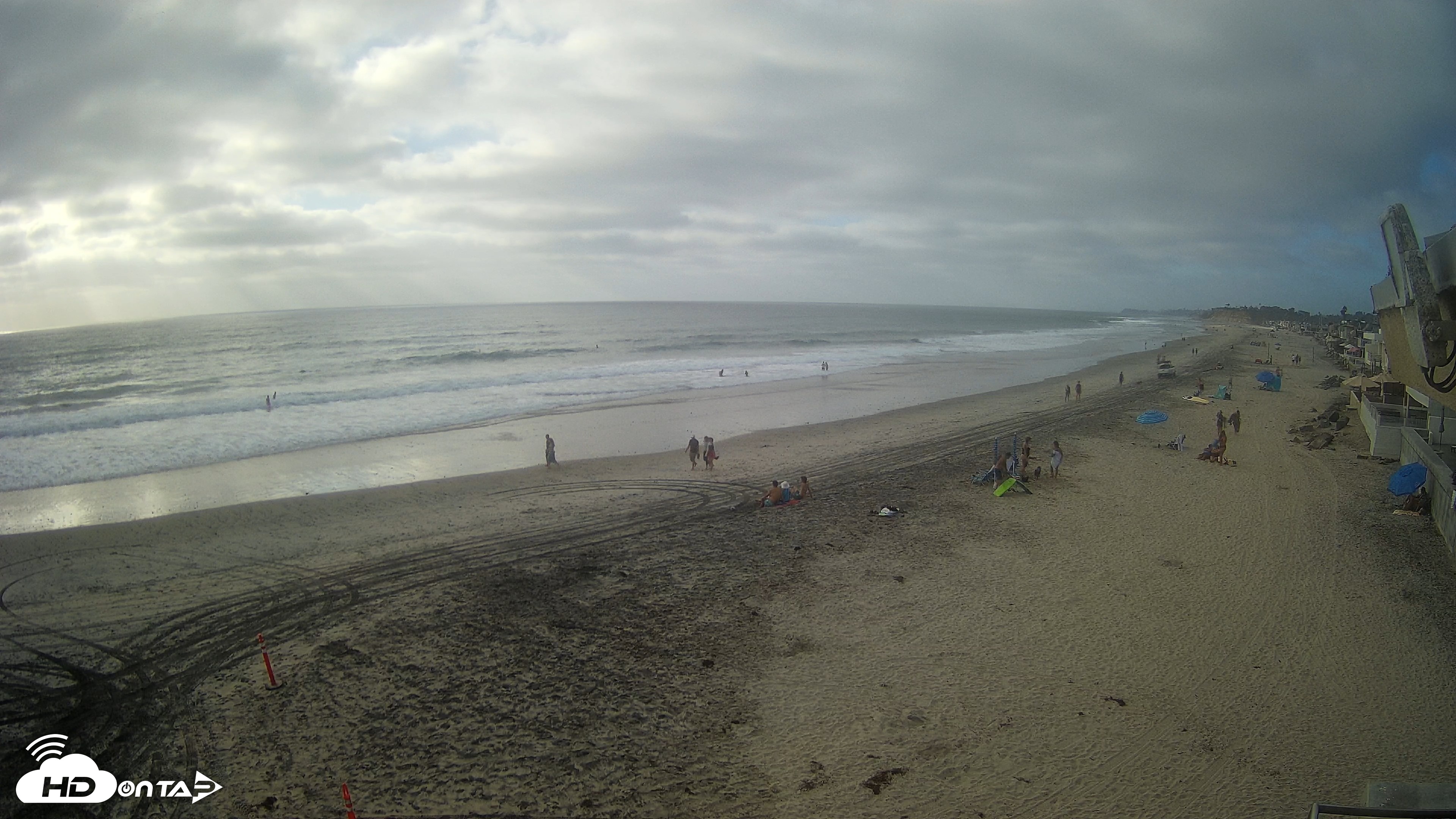 Snapshot of 17th St. Del Mar Beach - 4K NW View Live Cam taken Sep 14, 2026, 5:19pm PDT