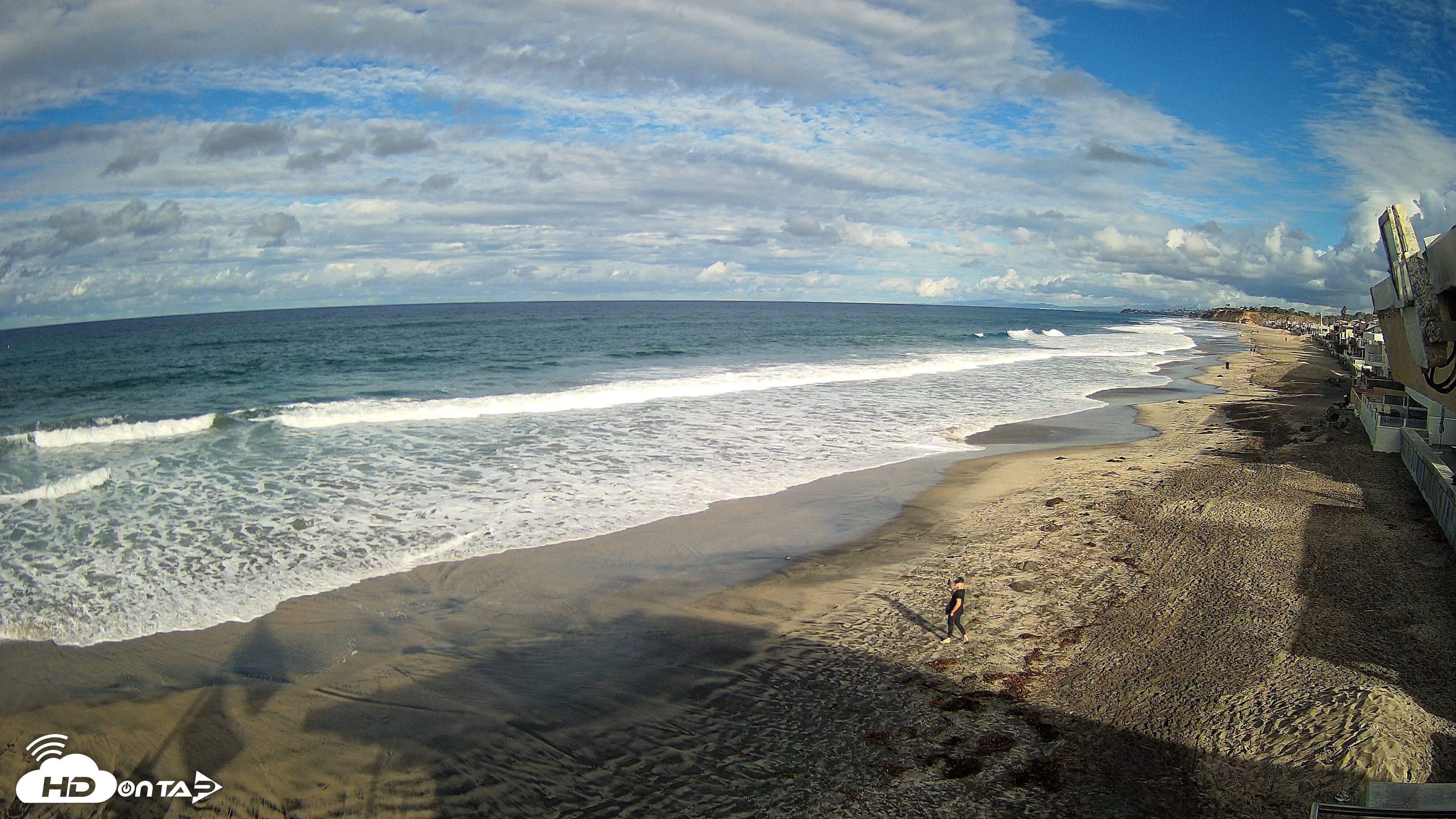 Snapshot of 17th St. Del Mar Beach - 4K NW View Live Cam taken Oct 22, 2026, 9:02am PDT