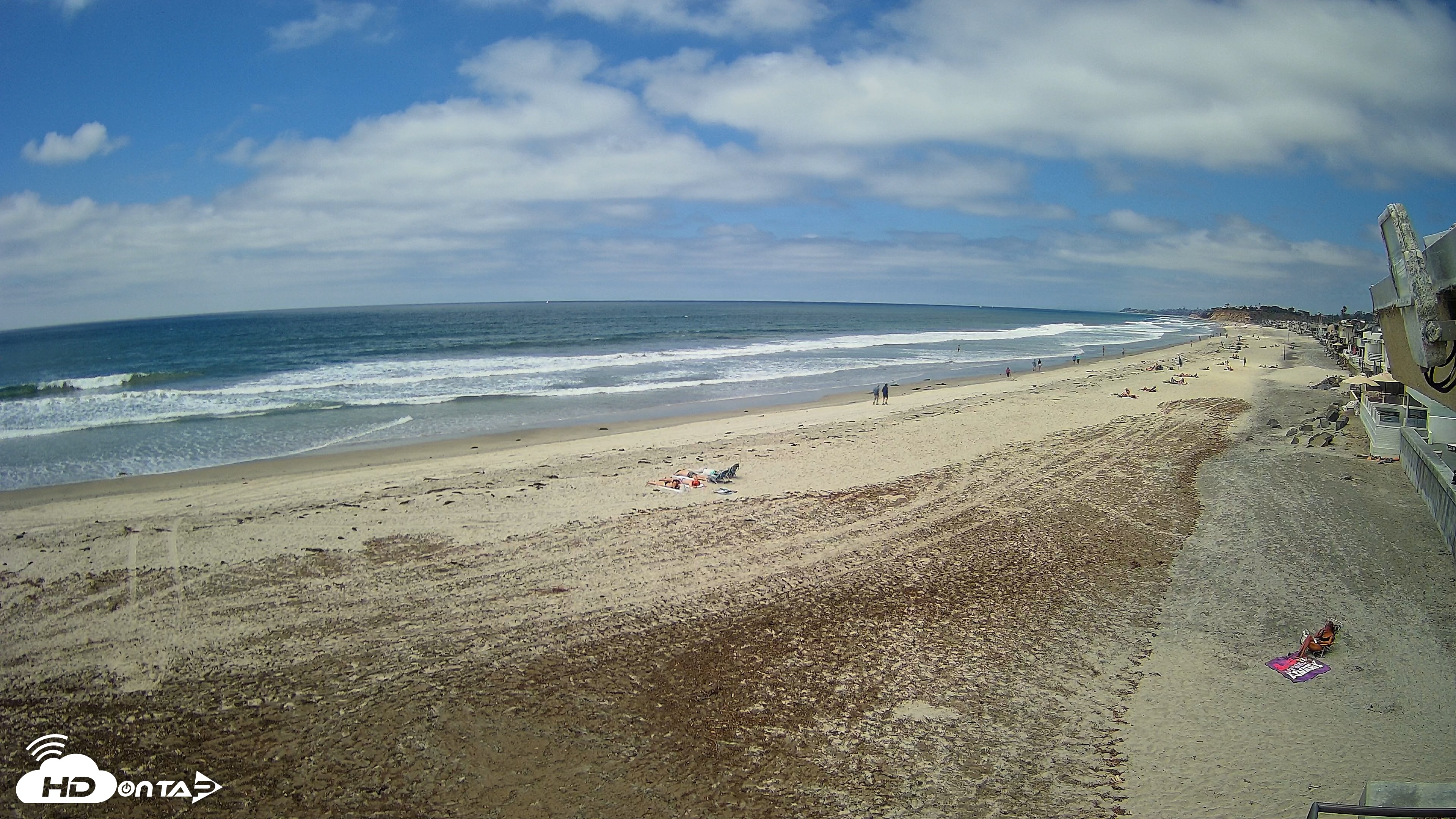 Snapshot of 17th St. Del Mar Beach - 4K NW View Live Cam taken May 7, 2026, 1:28pm PDT