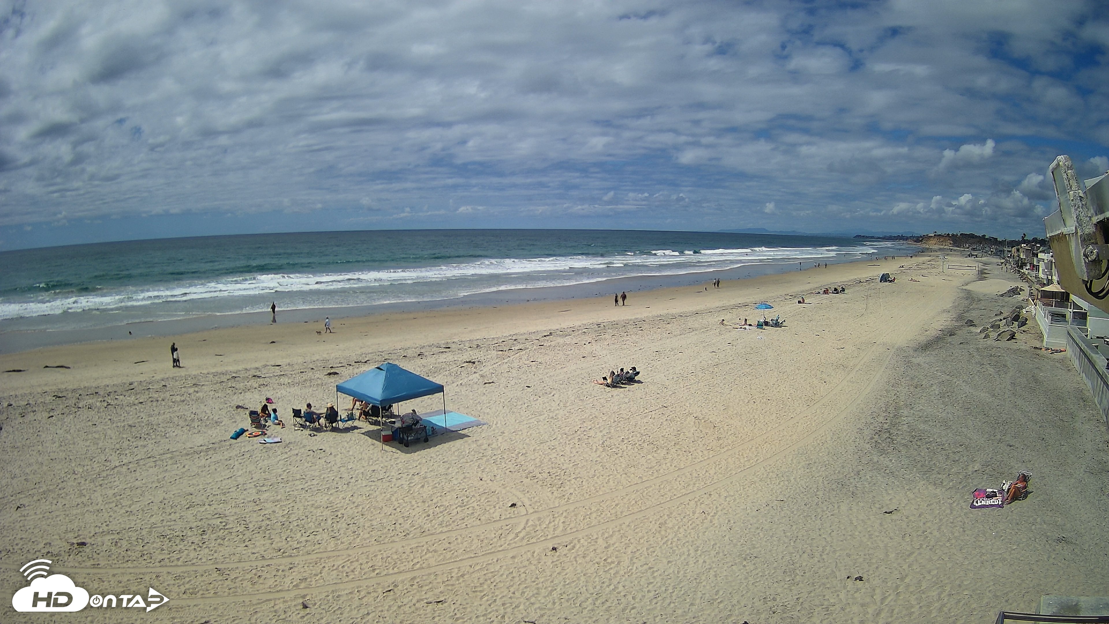 Snapshot of 17th St. Del Mar Beach - 4K NW View Live Cam taken Apr 26, 2026, 2:16pm PDT