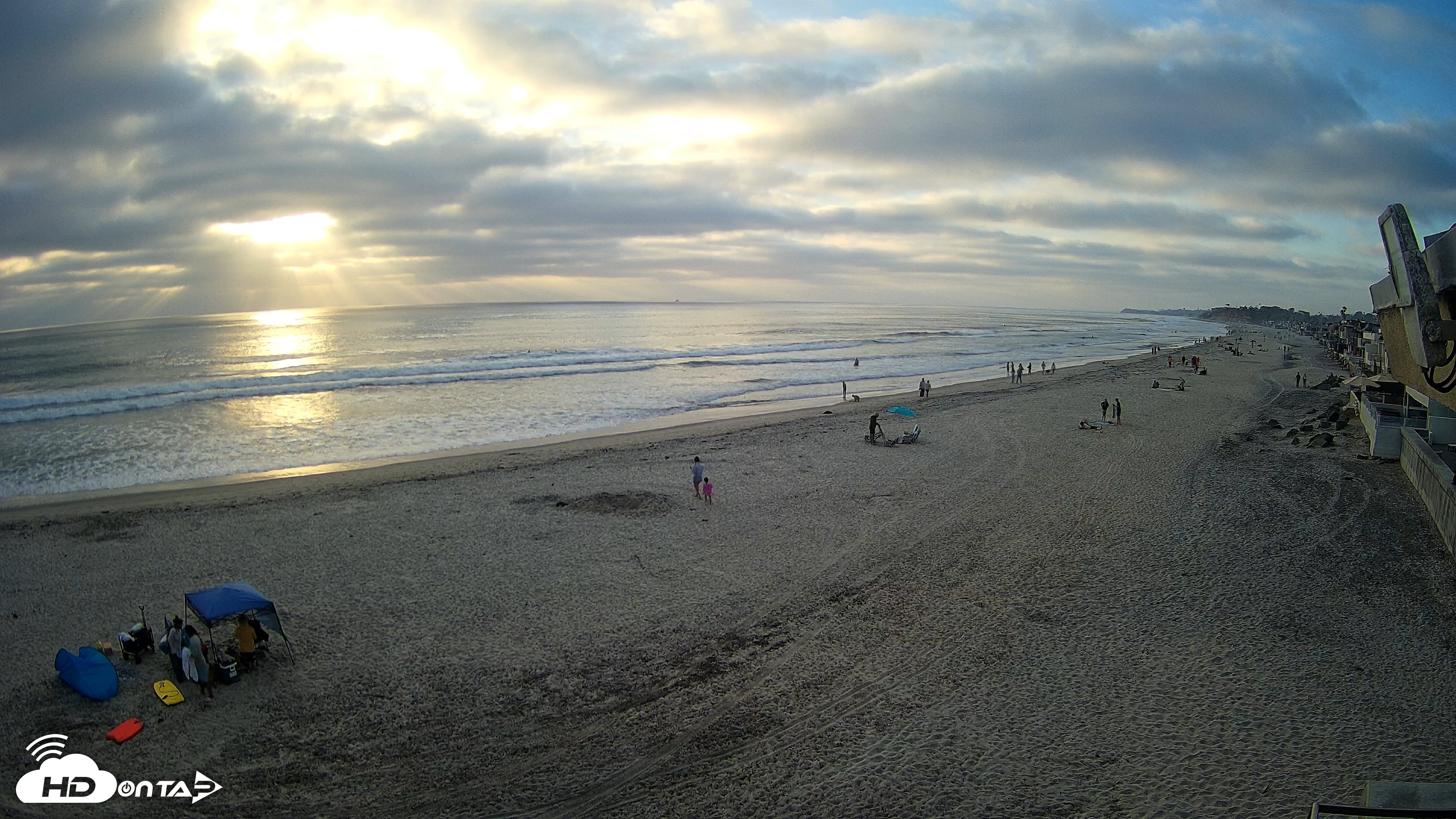Snapshot of 17th St. Del Mar Beach - 4K NW View Live Cam taken May 9, 2026, 7:01pm PDT