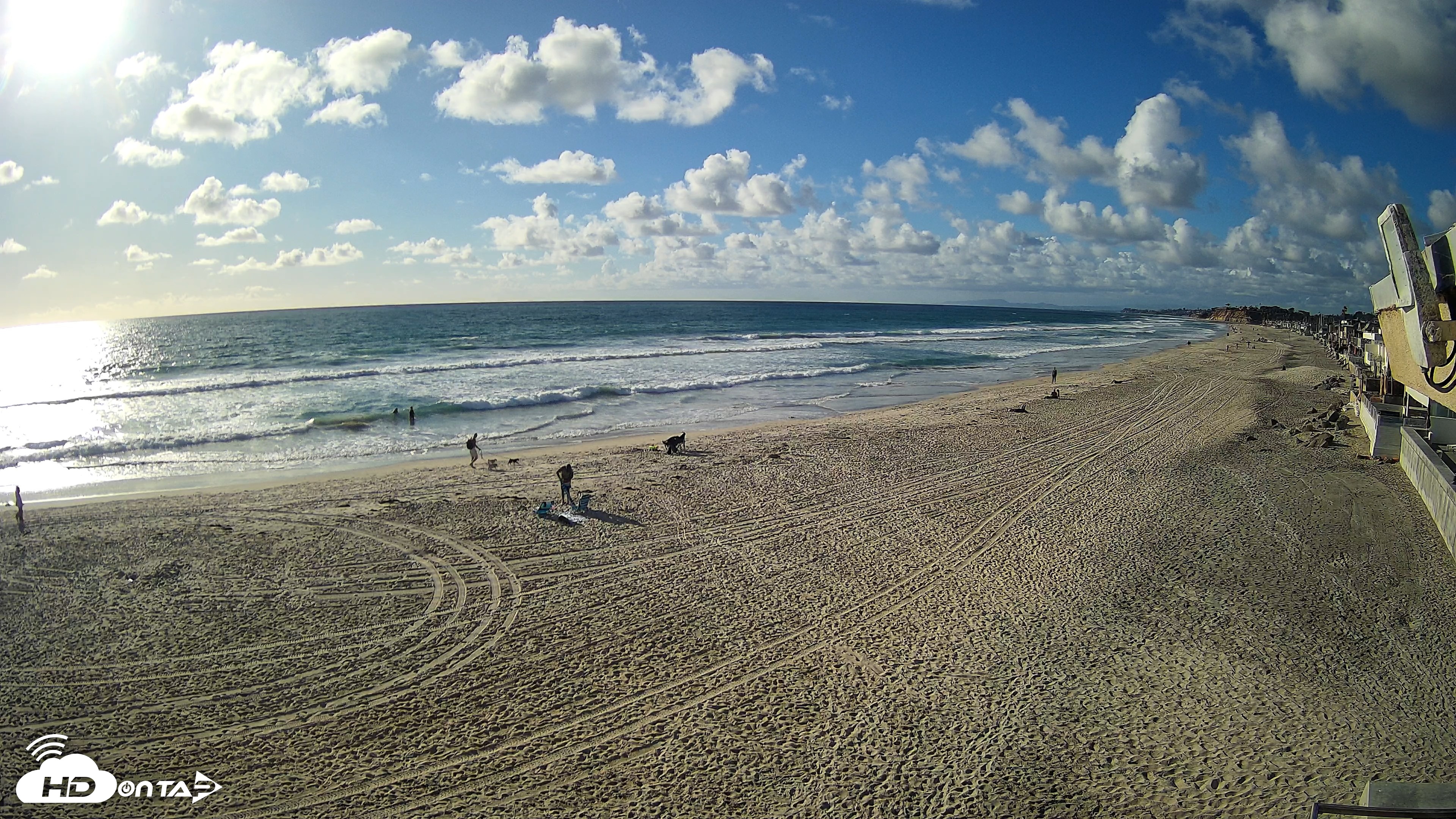 Snapshot of 17th St. Del Mar Beach - 4K NW View Live Cam taken Apr 13, 2026, 5:35pm PDT