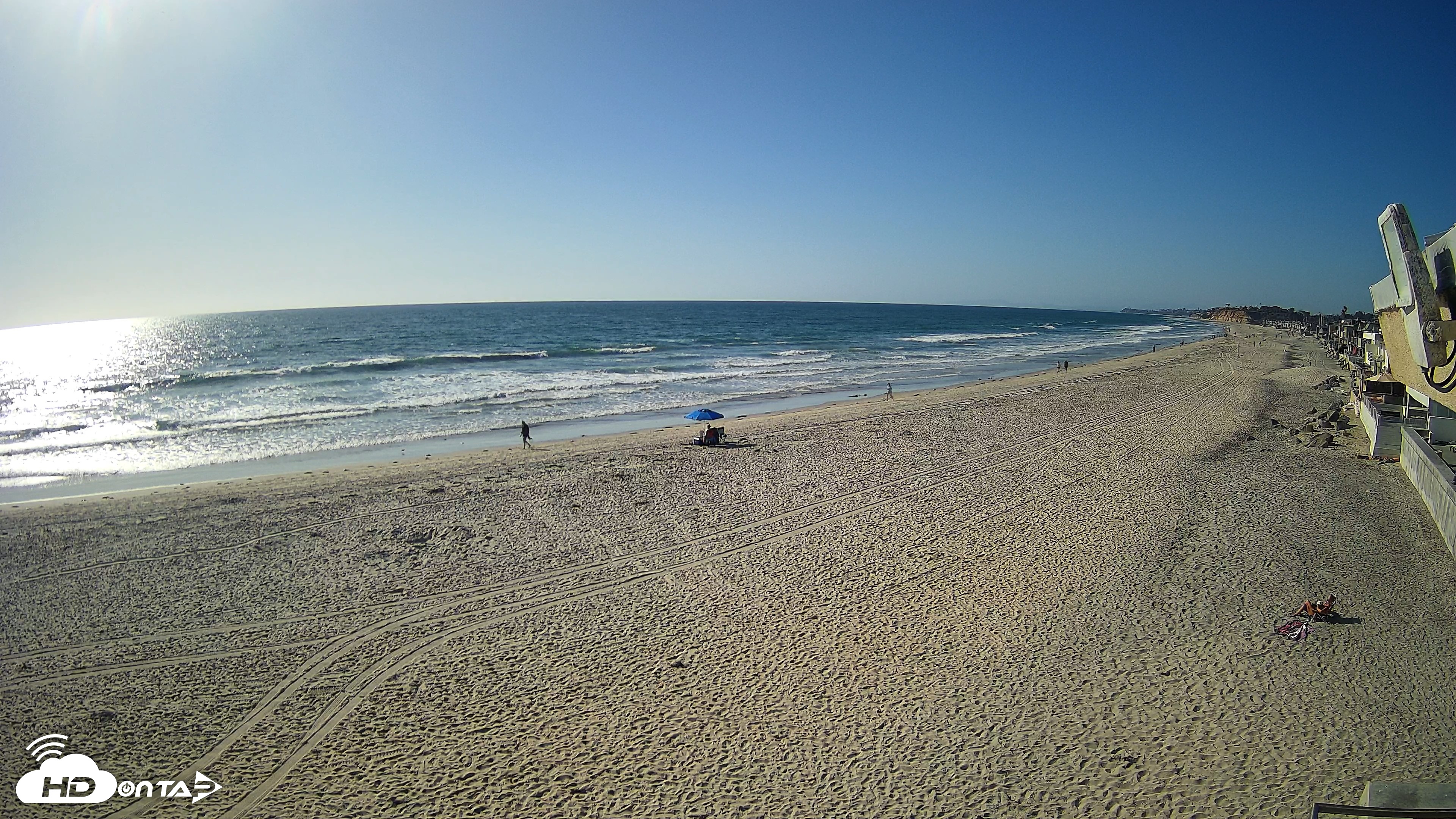 Snapshot of 17th St. Del Mar Beach - 4K NW View Live Cam taken Apr 28, 2026, 5:05pm PDT