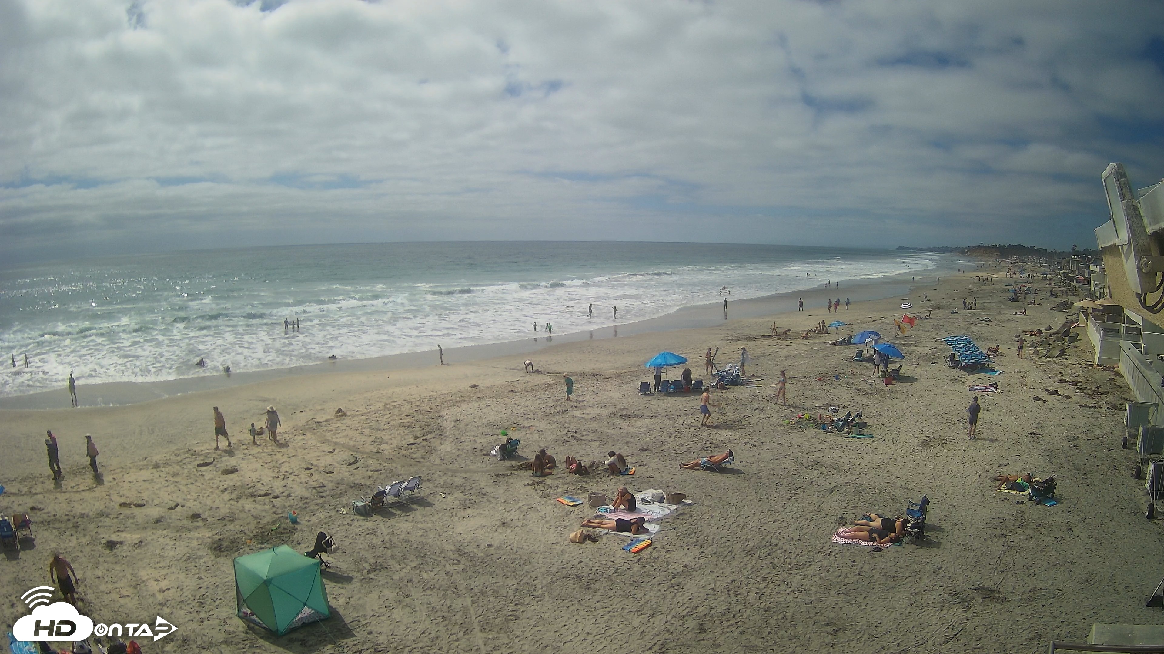 Snapshot of 17th St. Del Mar Beach - 4K NW View Live Cam taken Jun 17, 2026, 3:42pm PDT