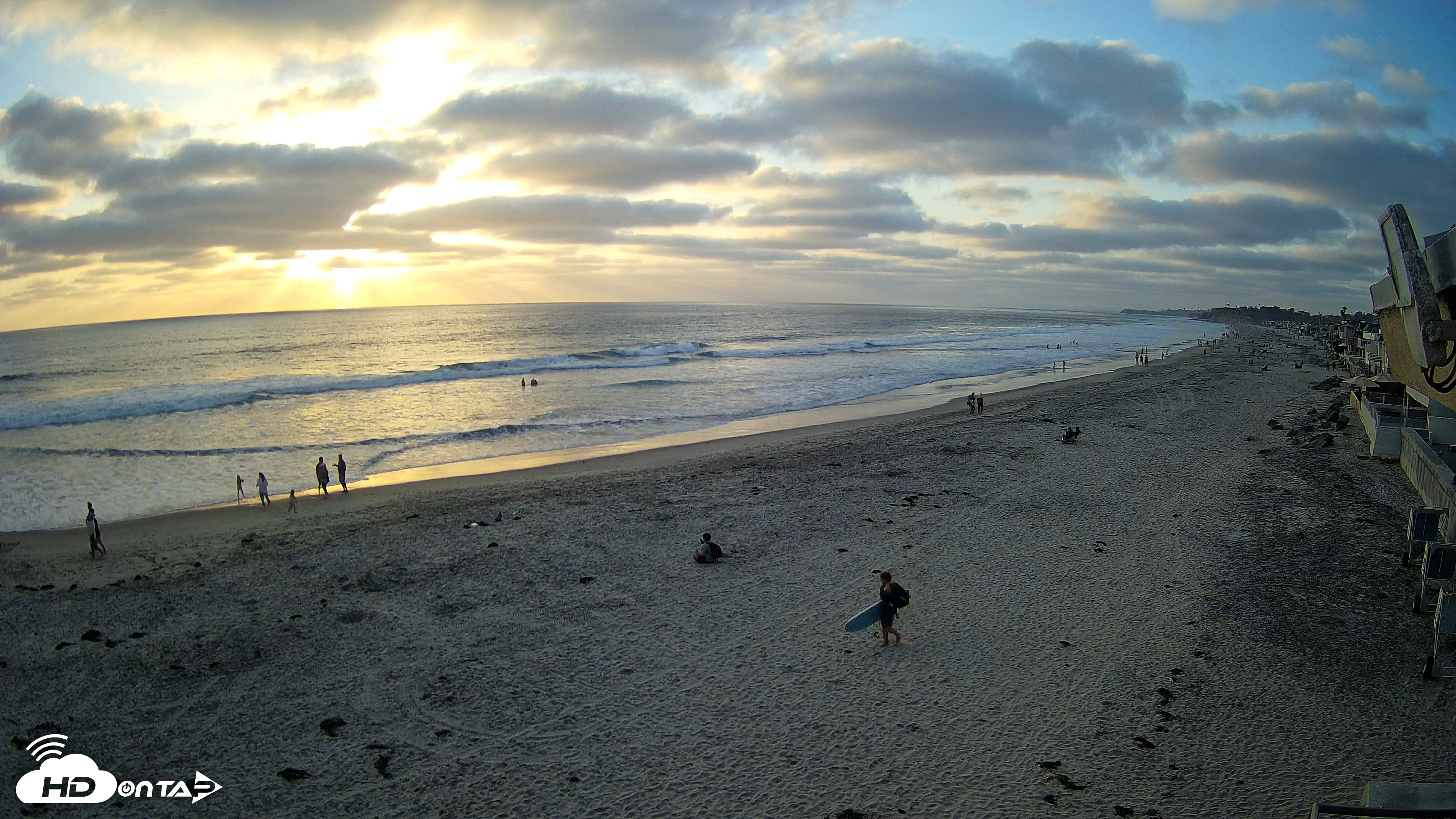 Snapshot of 17th St. Del Mar Beach - 4K NW View Live Cam taken May 22, 2026, 7:16pm PDT