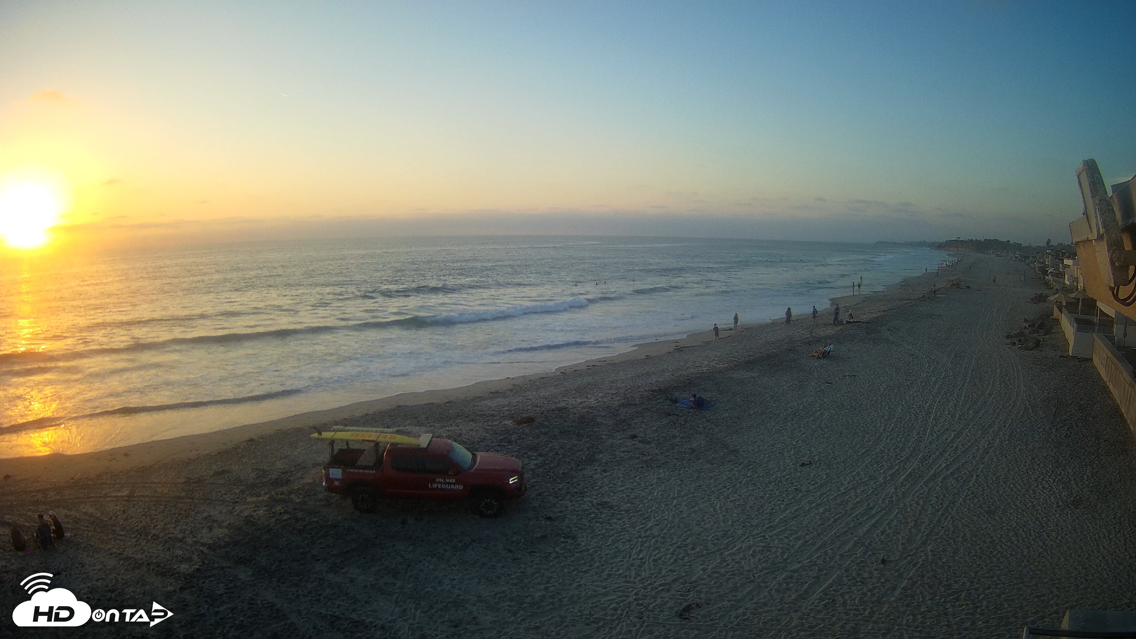 Snapshot of 17th St. Del Mar Beach - 4K NW View Live Cam taken Sep 24, 2026, 6:31pm PDT