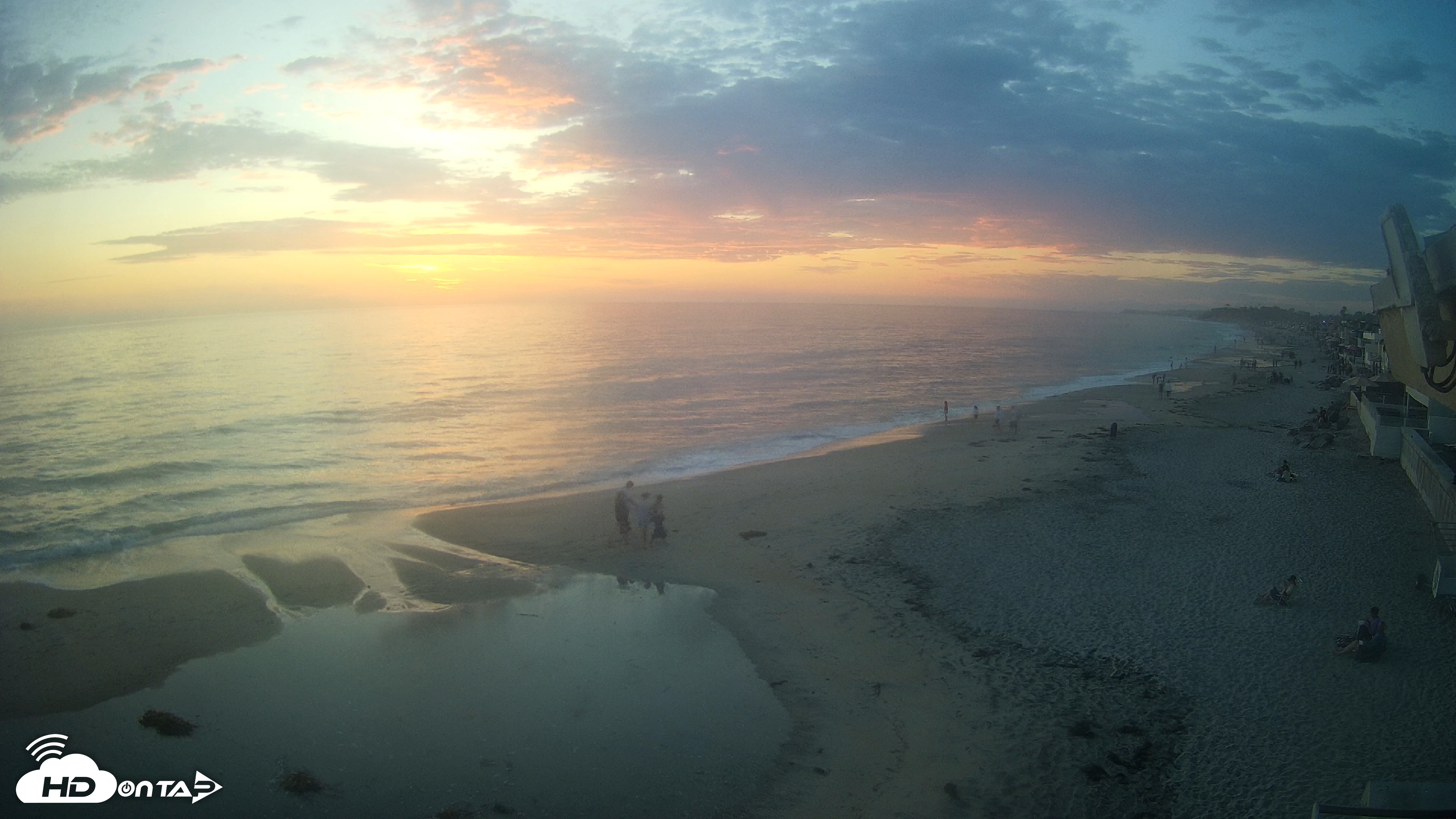 Snapshot of 17th St. Del Mar Beach - 4K NW View Live Cam taken Jul 12, 2026, 8:05pm PDT