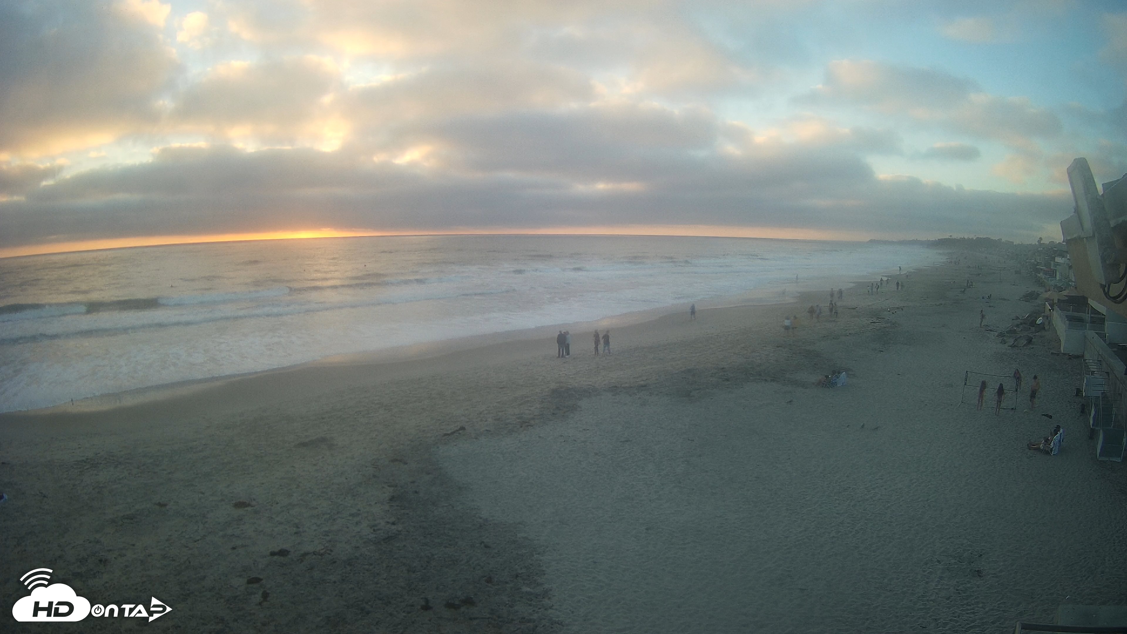 Snapshot of 17th St. Del Mar Beach - 4K NW View Live Cam taken Jul 7, 2026, 7:41pm PDT