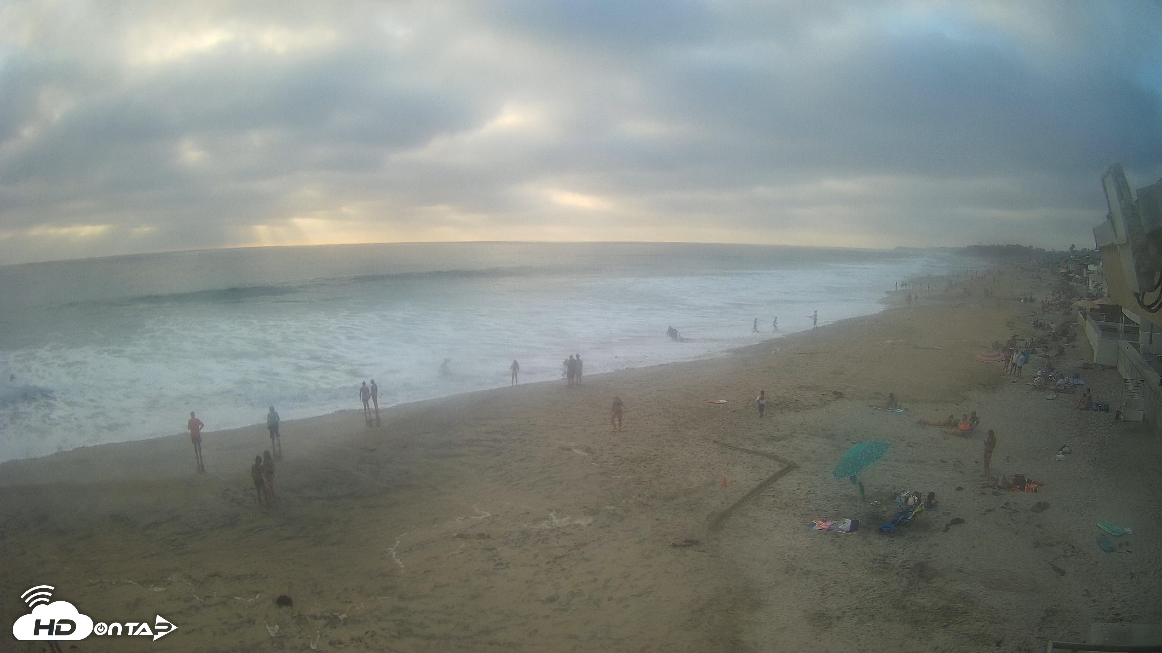 Snapshot of 17th St. Del Mar Beach - 4K NW View Live Cam taken Jul 26, 2026, 7:06pm PDT