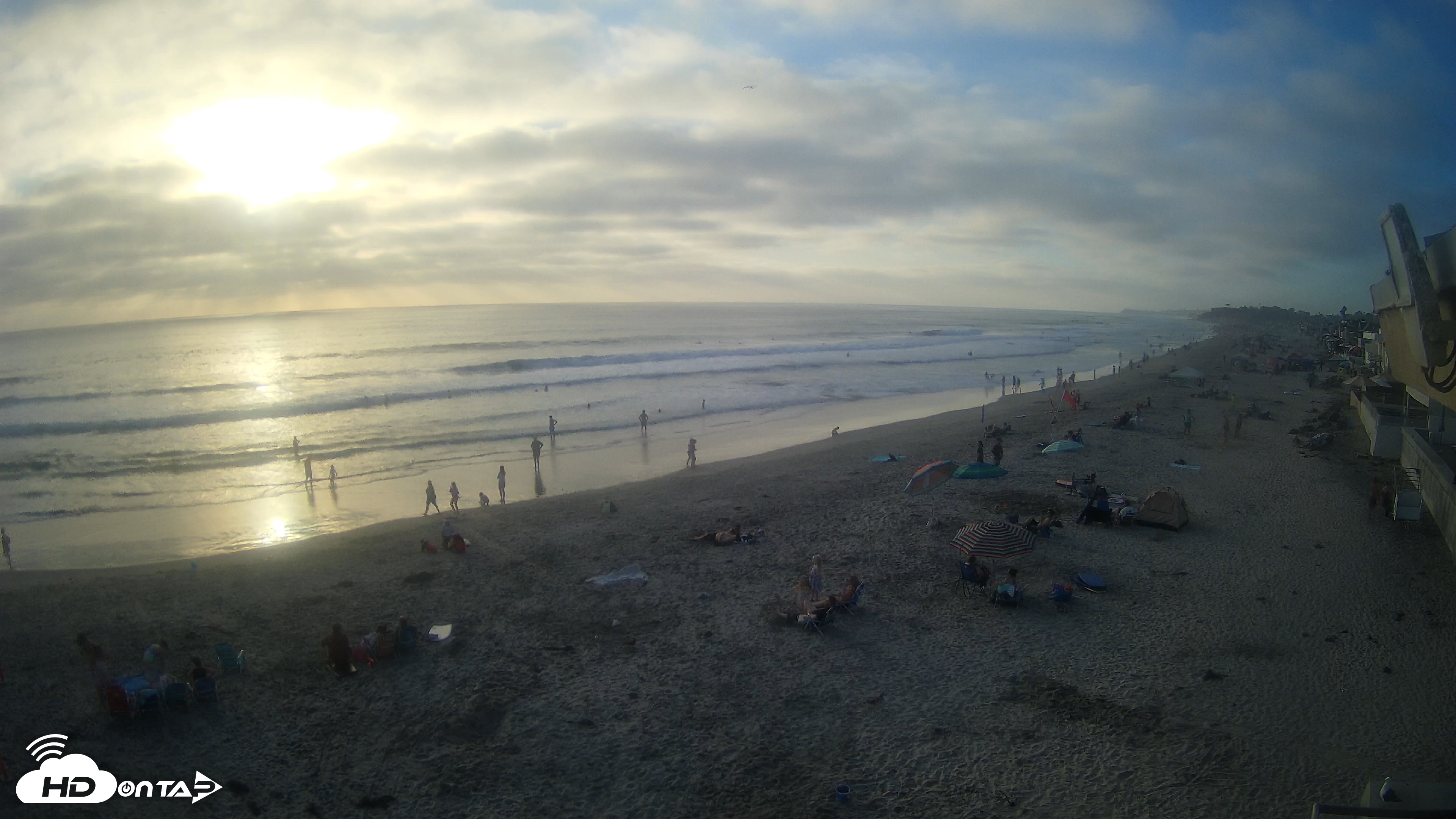 Snapshot of 17th St. Del Mar Beach - 4K NW View Live Cam taken Aug 1, 2026, 7:01pm PDT