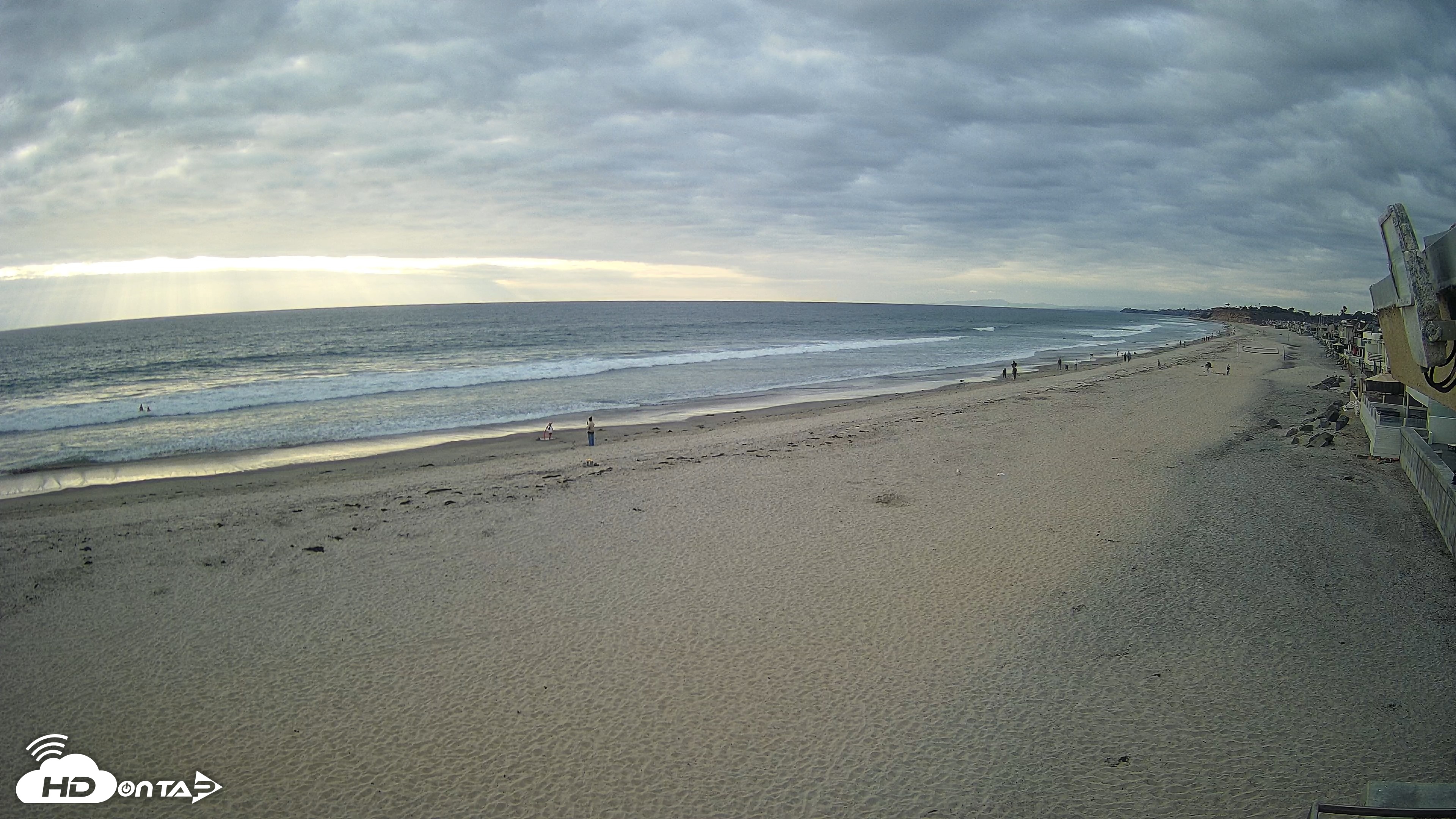 Snapshot of 17th St. Del Mar Beach - 4K NW View Live Cam taken May 3, 2026, 6:12pm PDT