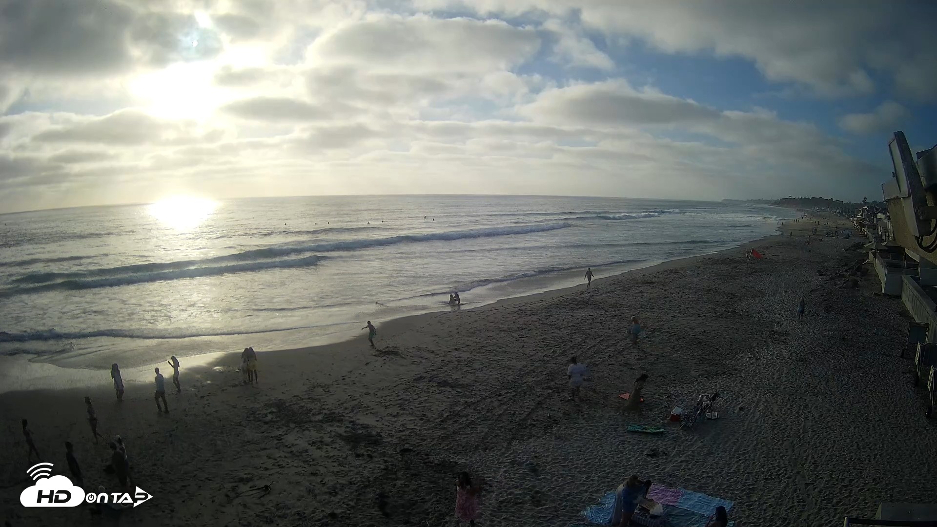 Snapshot of 17th St. Del Mar Beach - 4K NW View Live Cam taken Jun 9, 2026, 6:32pm PDT