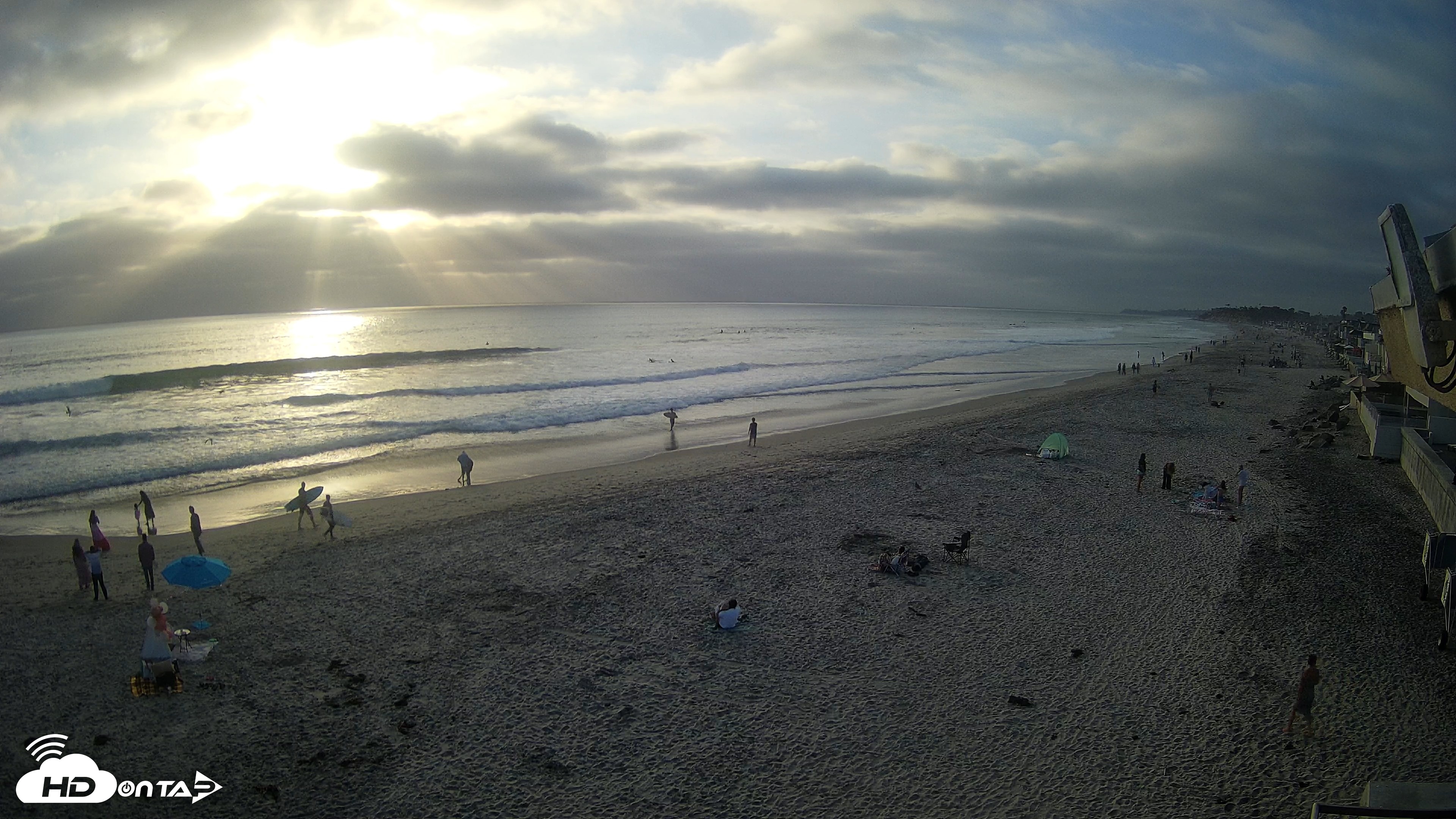 Snapshot of 17th St. Del Mar Beach - 4K NW View Live Cam taken Jun 4, 2026, 6:58pm PDT