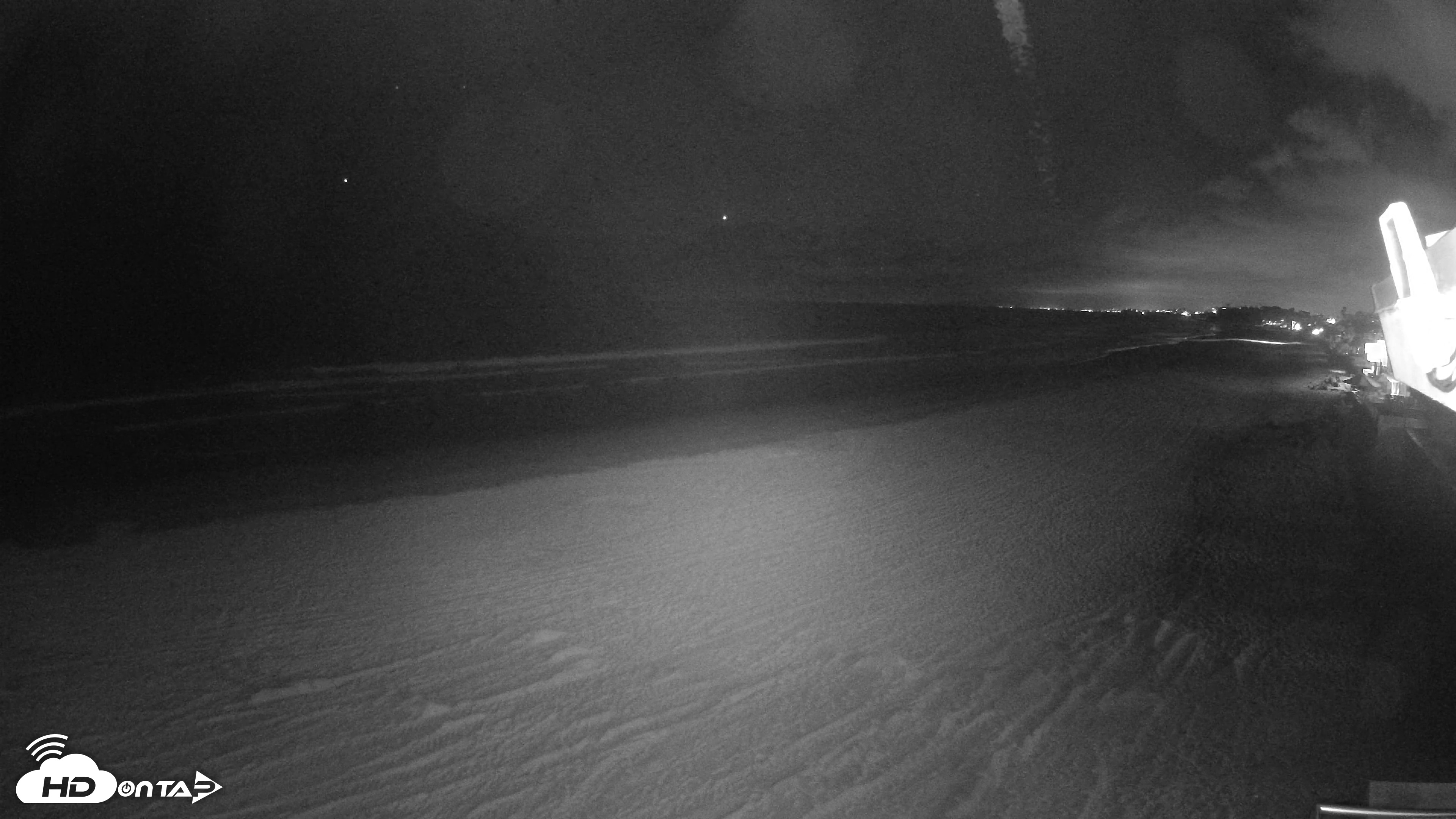 Snapshot of 17th St. Del Mar Beach - 4K NW View Live Cam taken May 13, 2026, 11:13pm PDT