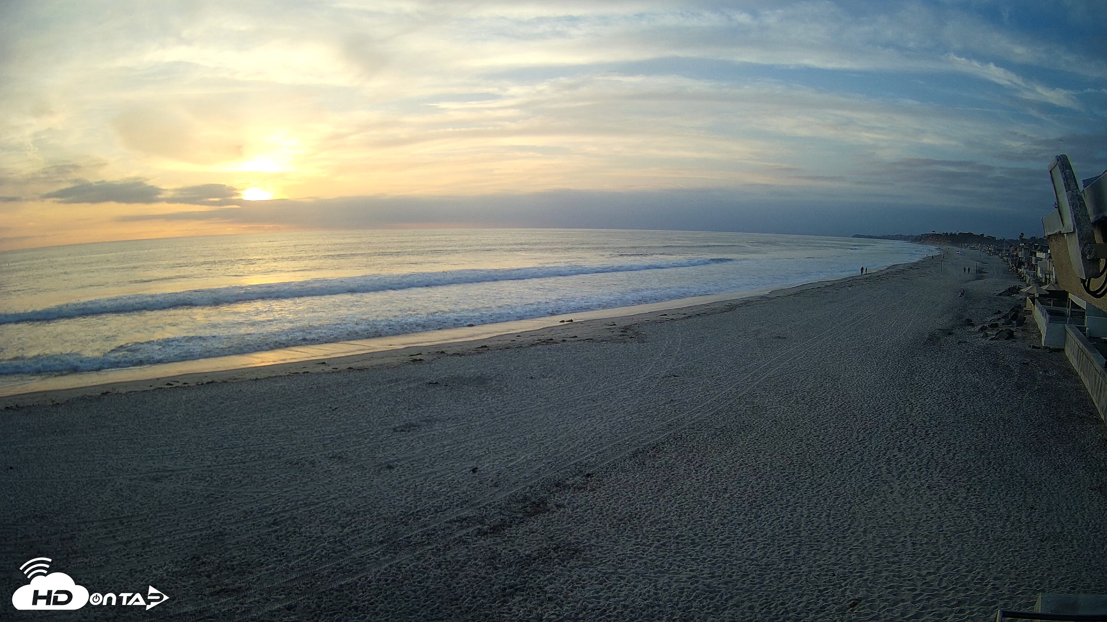 Snapshot of 17th St. Del Mar Beach - 4K NW View Live Cam taken May 12, 2026, 7:25pm PDT
