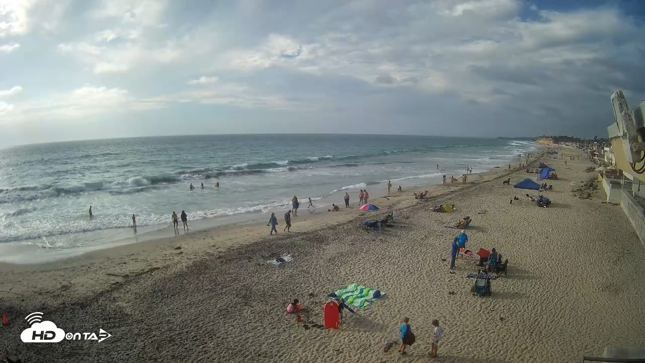 Snapshot of 17th St. Del Mar Beach - 4K NW View Live Cam taken Sep 20, 2026, 4:42pm PDT