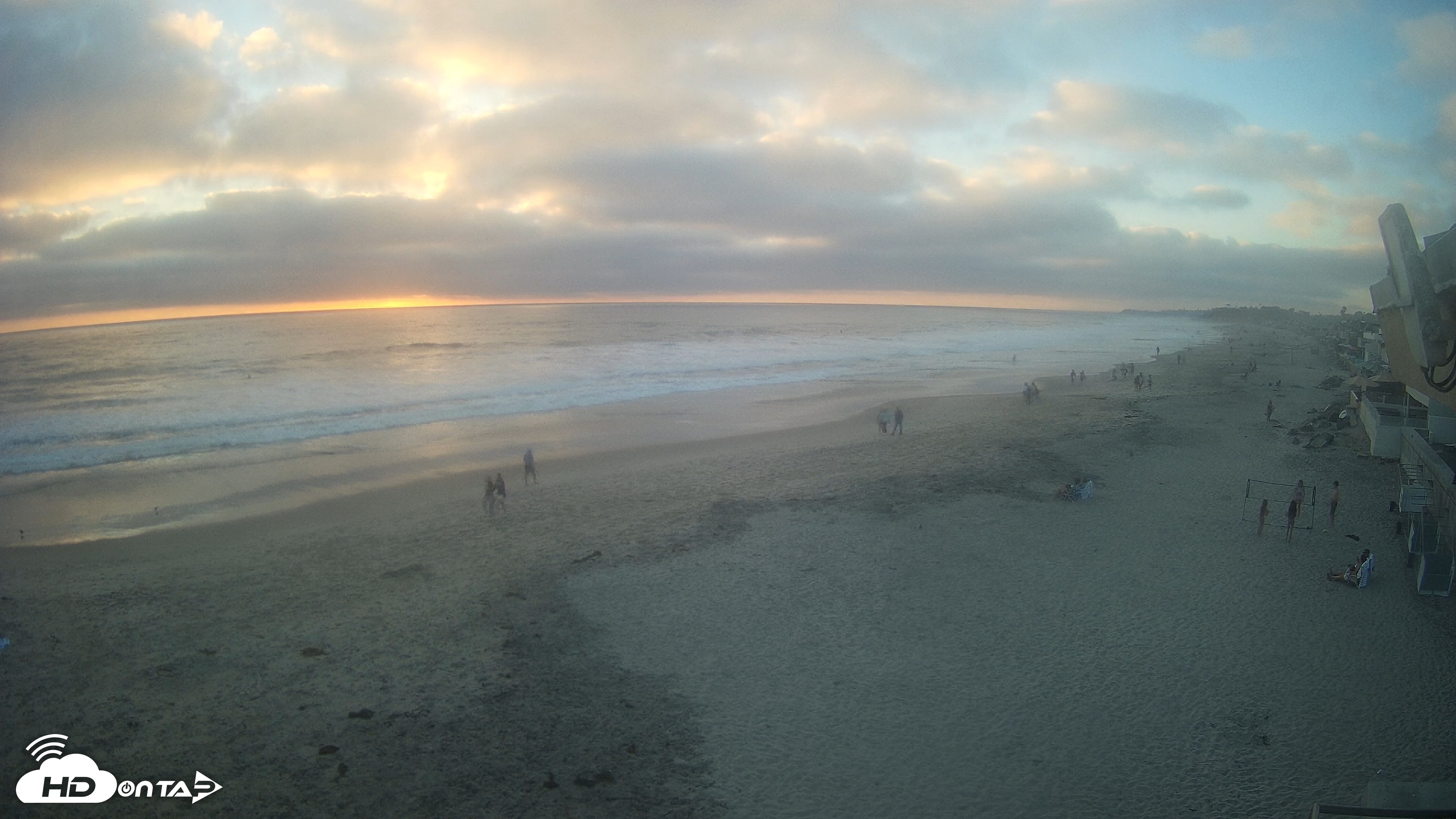 Snapshot of 17th St. Del Mar Beach - 4K NW View Live Cam taken Jul 7, 2026, 7:40pm PDT