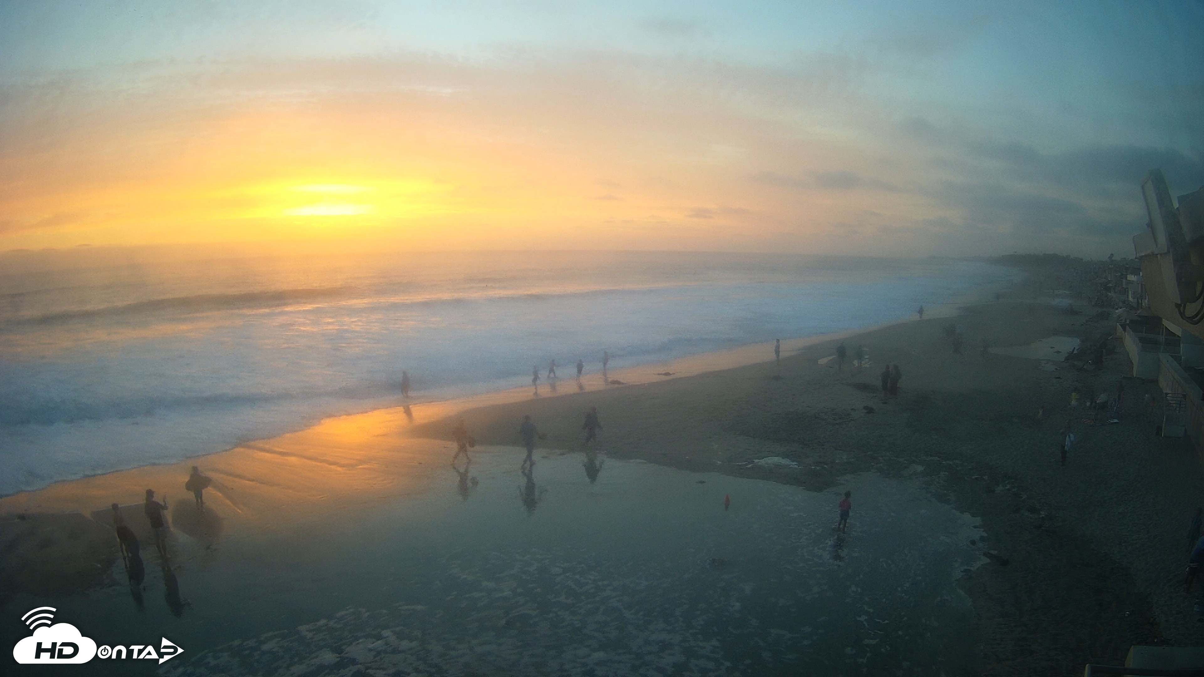 Snapshot of 17th St. Del Mar Beach - 4K NW View Live Cam taken Jul 25, 2026, 7:57pm PDT
