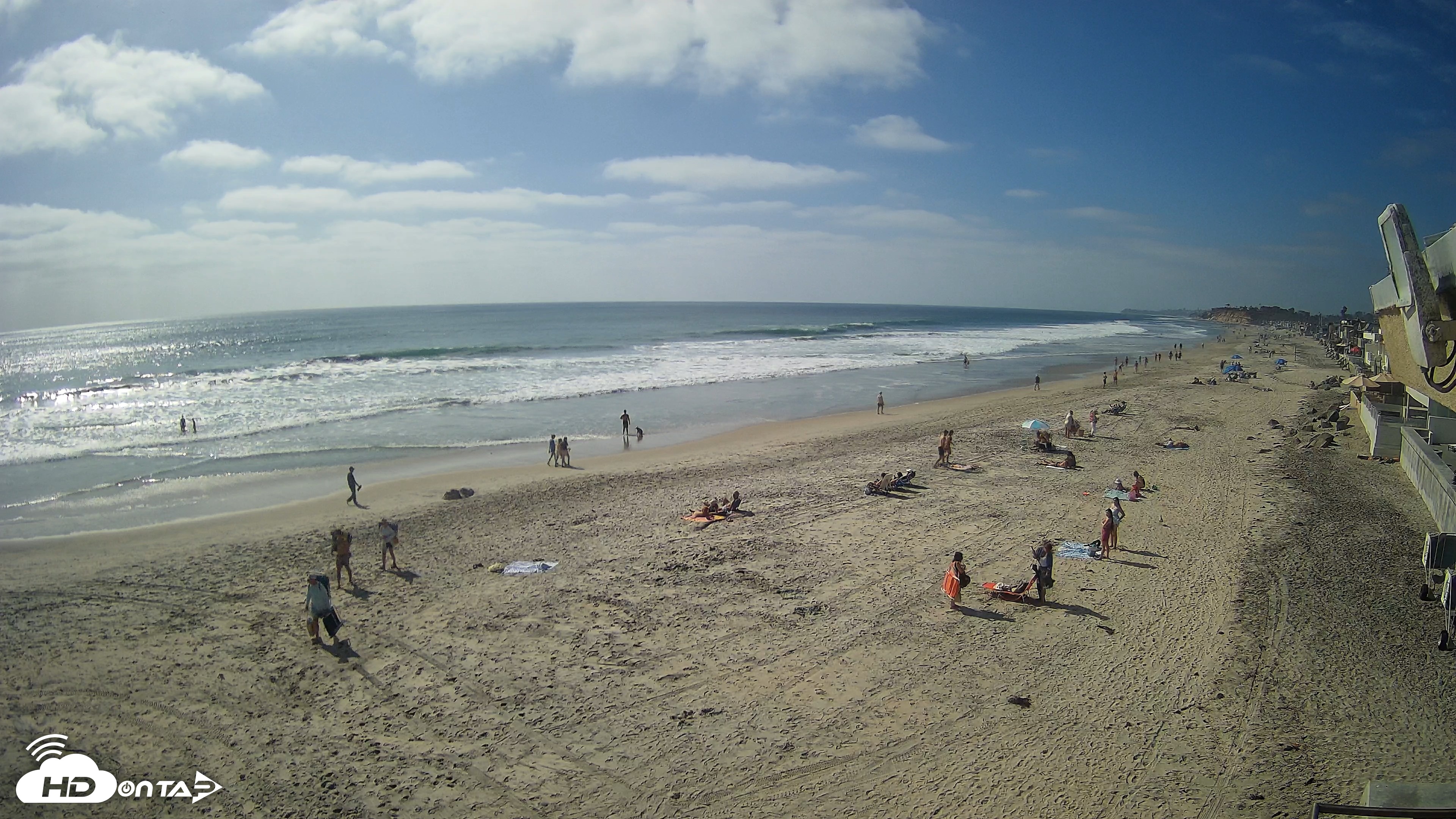Snapshot of 17th St. Del Mar Beach - 4K NW View Live Cam taken Jun 1, 2026, 4:29pm PDT