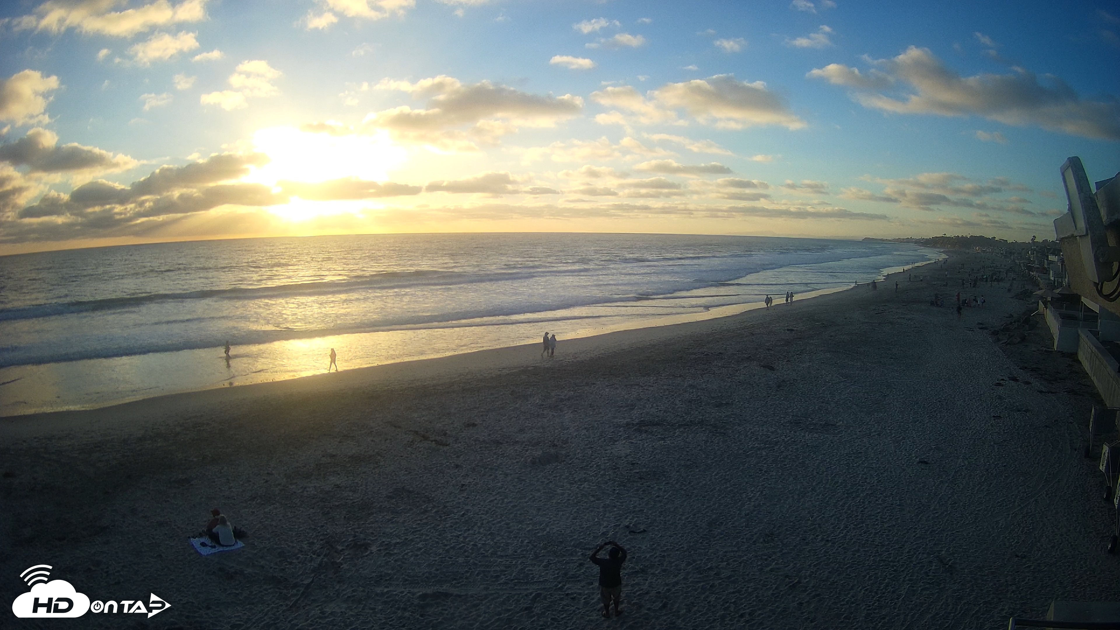 Snapshot of 17th St. Del Mar Beach - 4K NW View Live Cam taken Jun 20, 2026, 7:33pm PDT