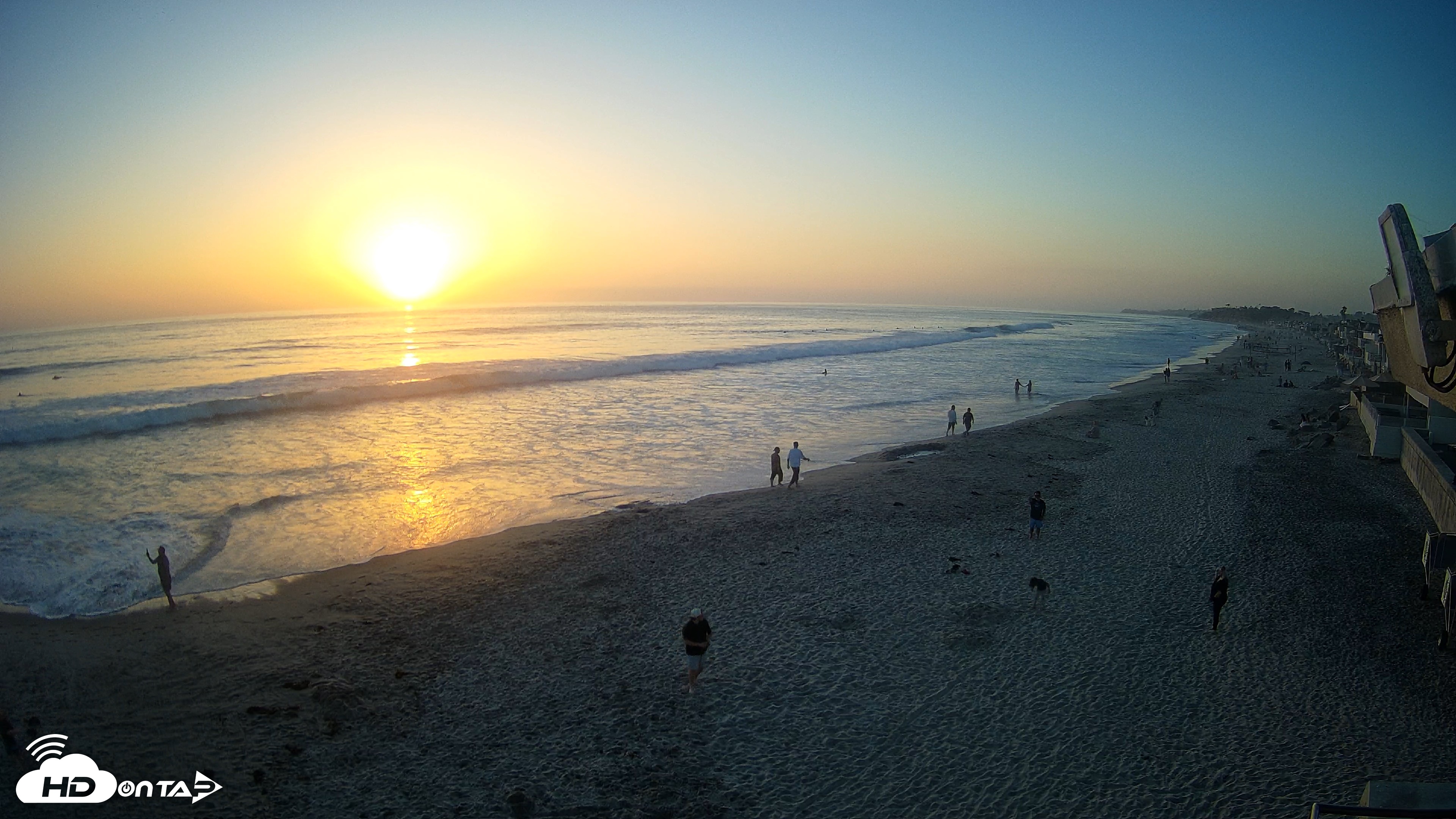 Snapshot of 17th St. Del Mar Beach - 4K NW View Live Cam taken May 31, 2026, 7:43pm PDT