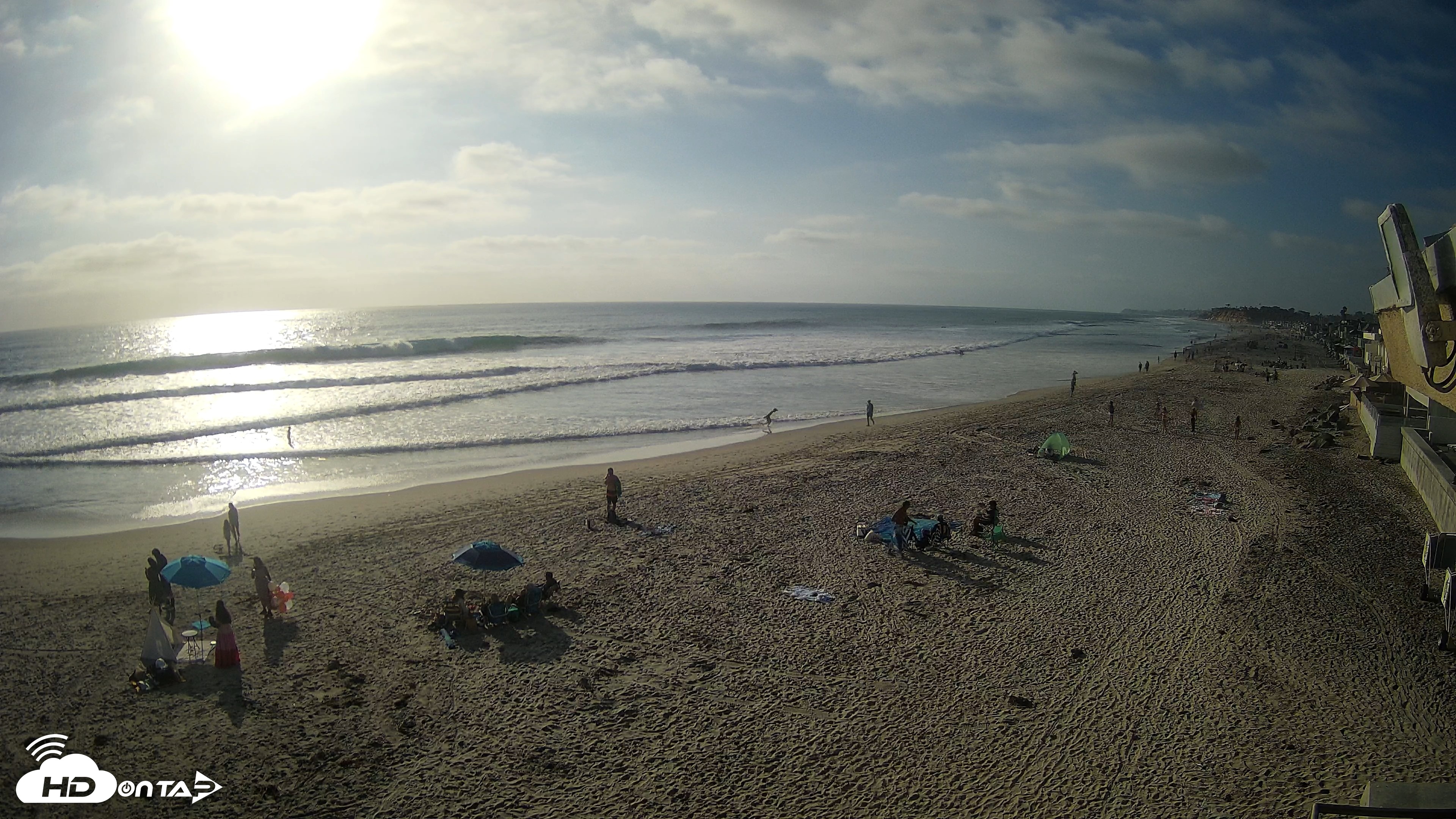 Snapshot of 17th St. Del Mar Beach - 4K NW View Live Cam taken Jun 4, 2026, 6:06pm PDT